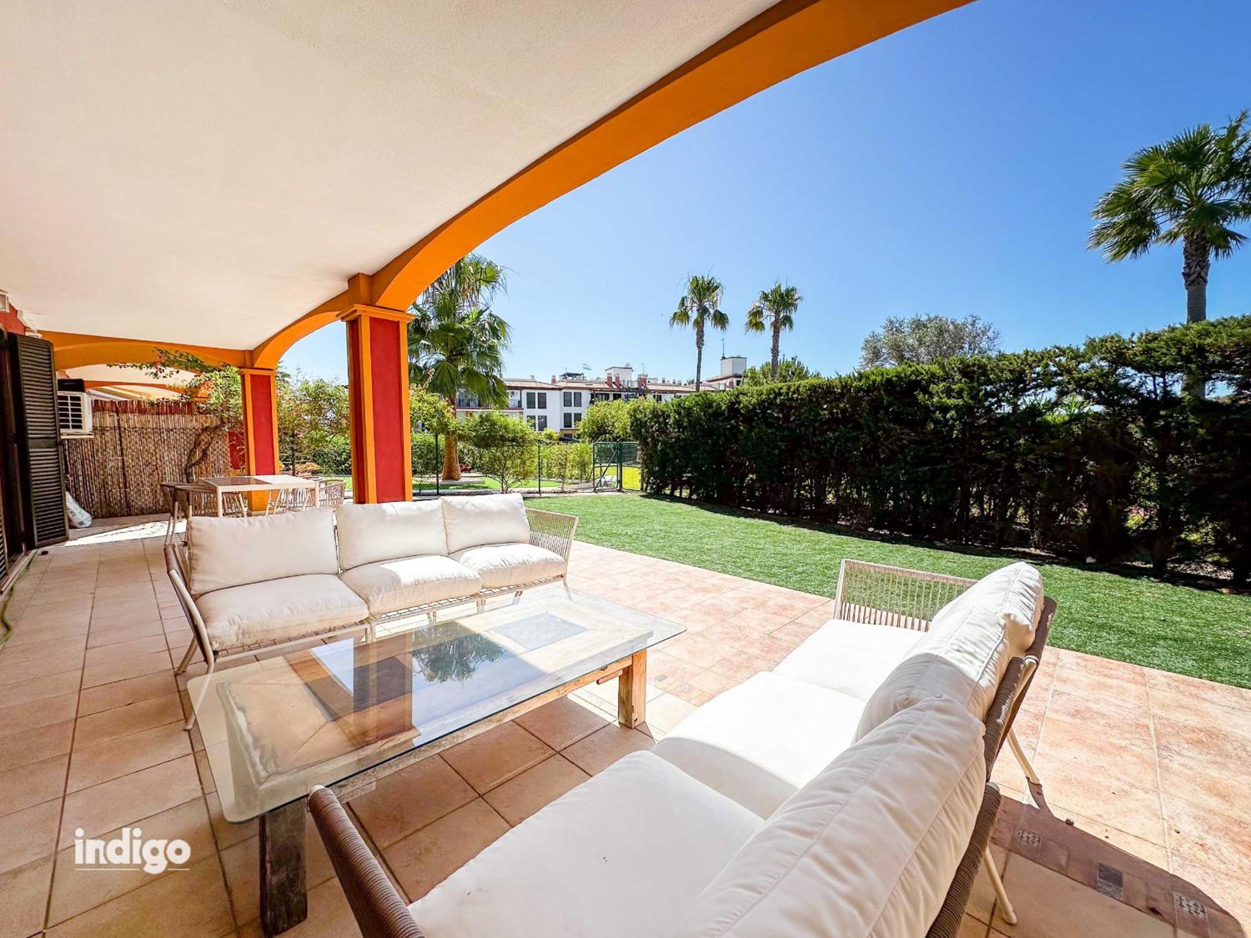 Beautiful Garden Apartment SUS01
