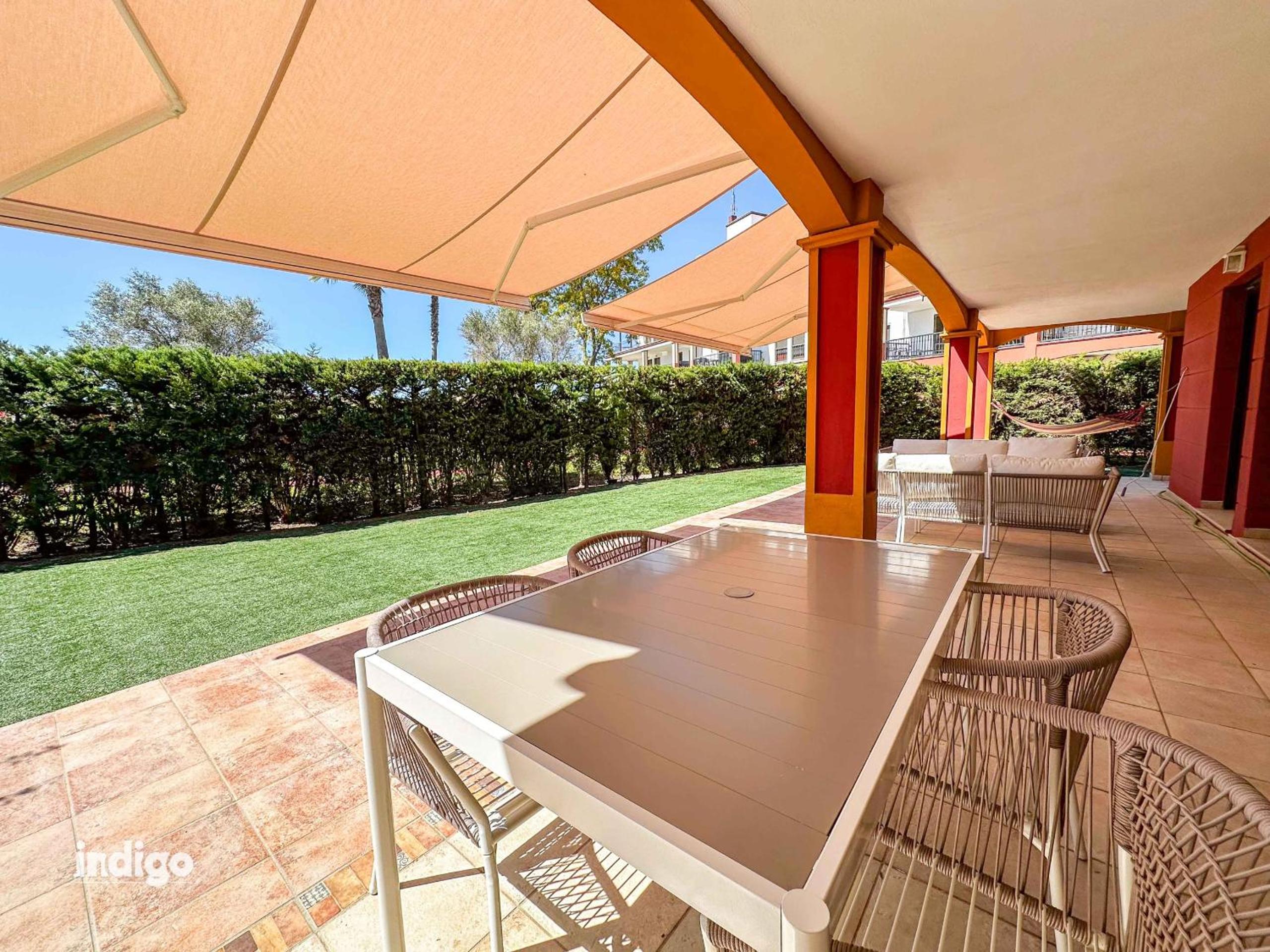 Beautiful Garden Apartment SUS01