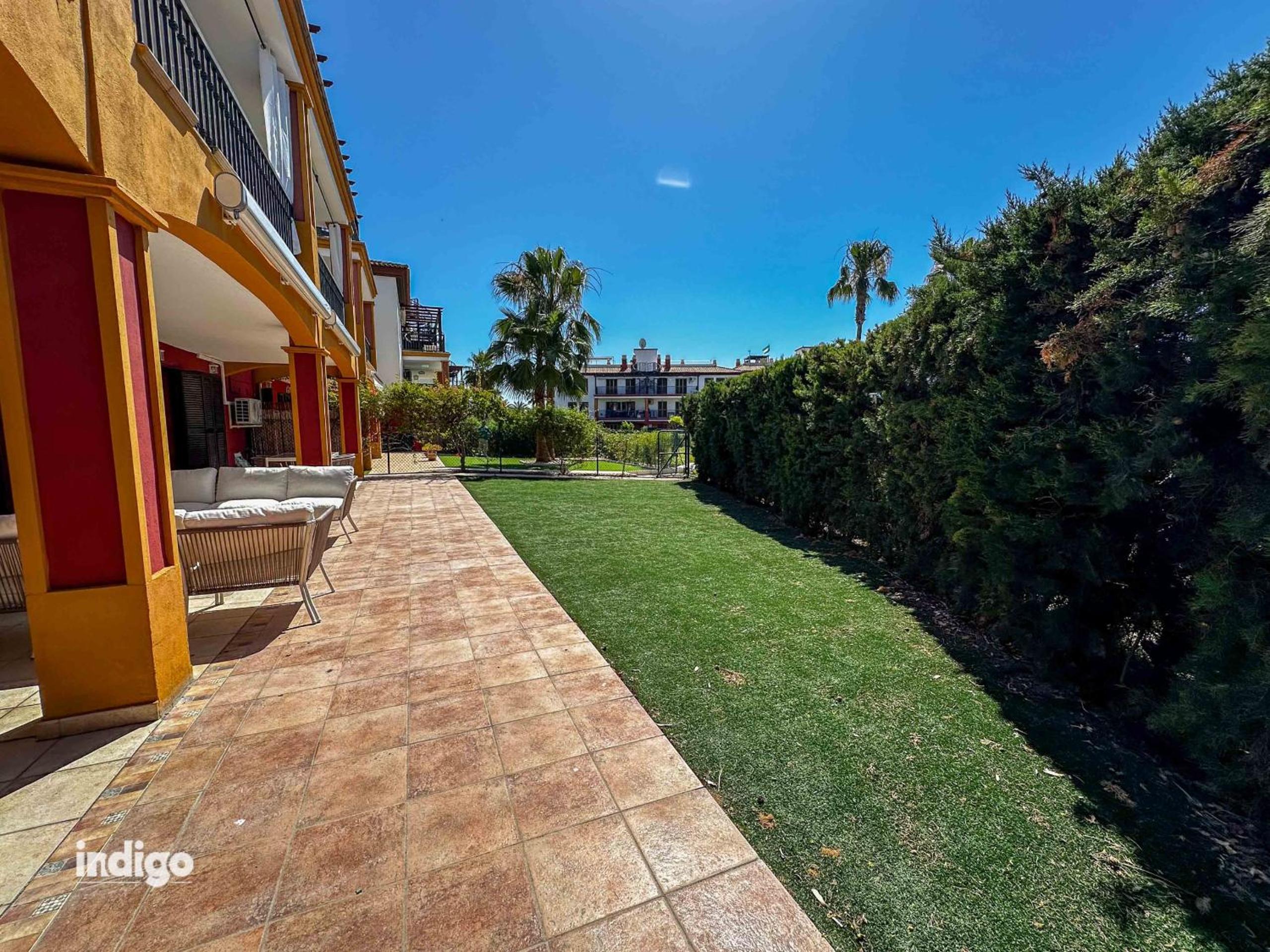 Beautiful Garden Apartment SUS01