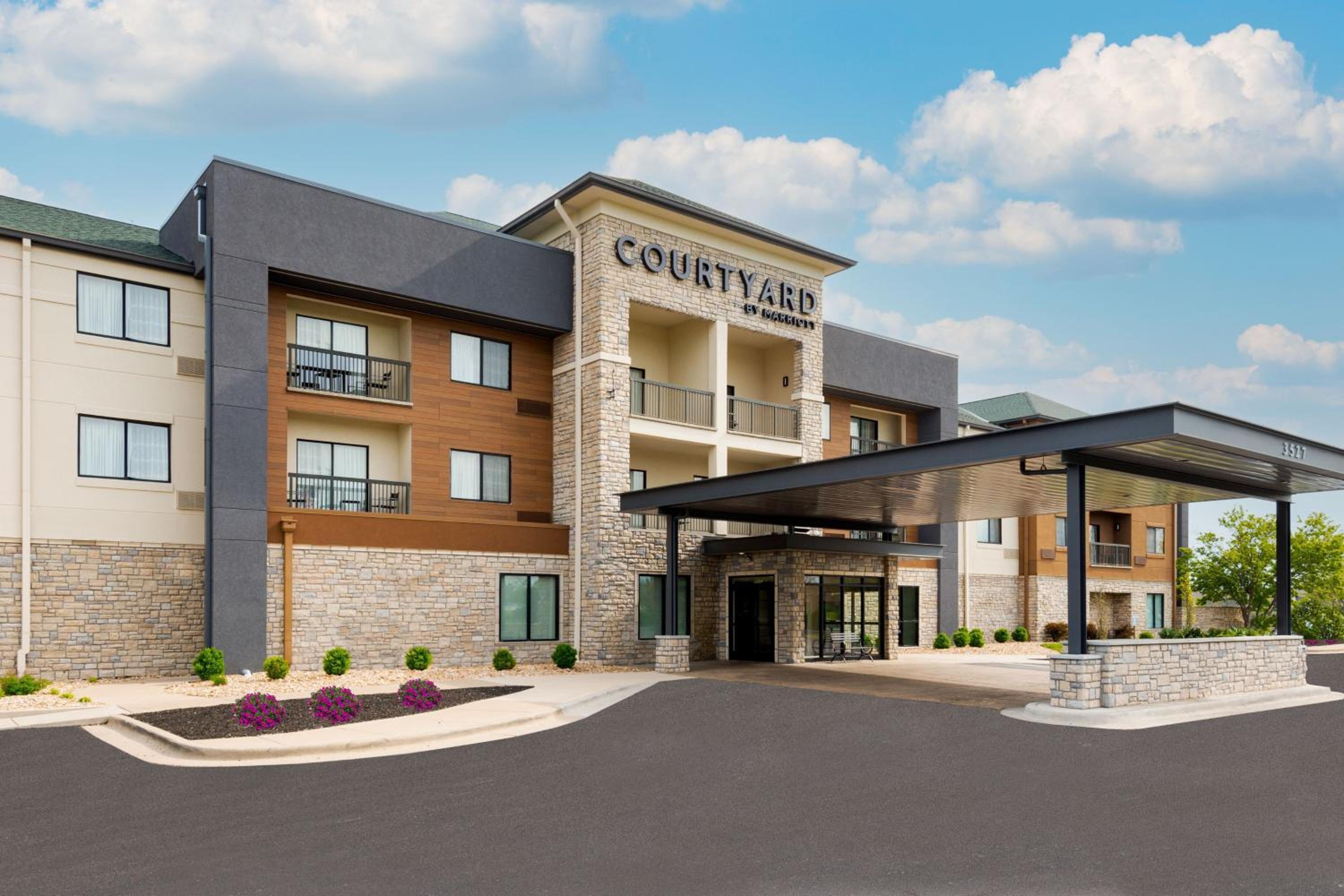 Hotel Courtyard by Marriott Springfield Airport