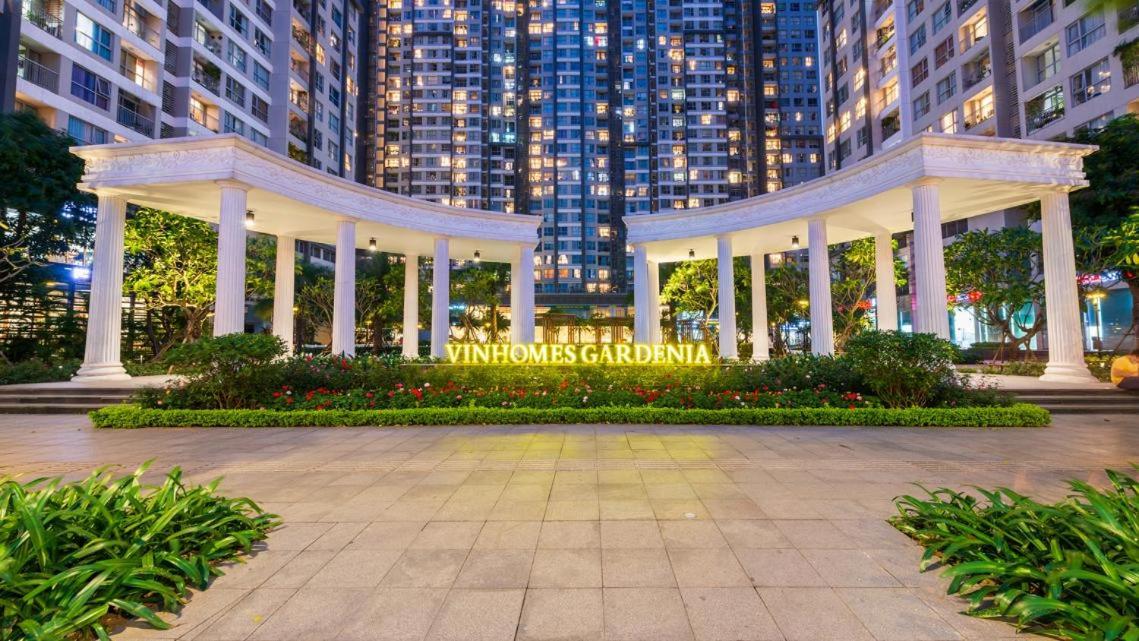 Luxhomes Vina7 Vinhomes Gardenia