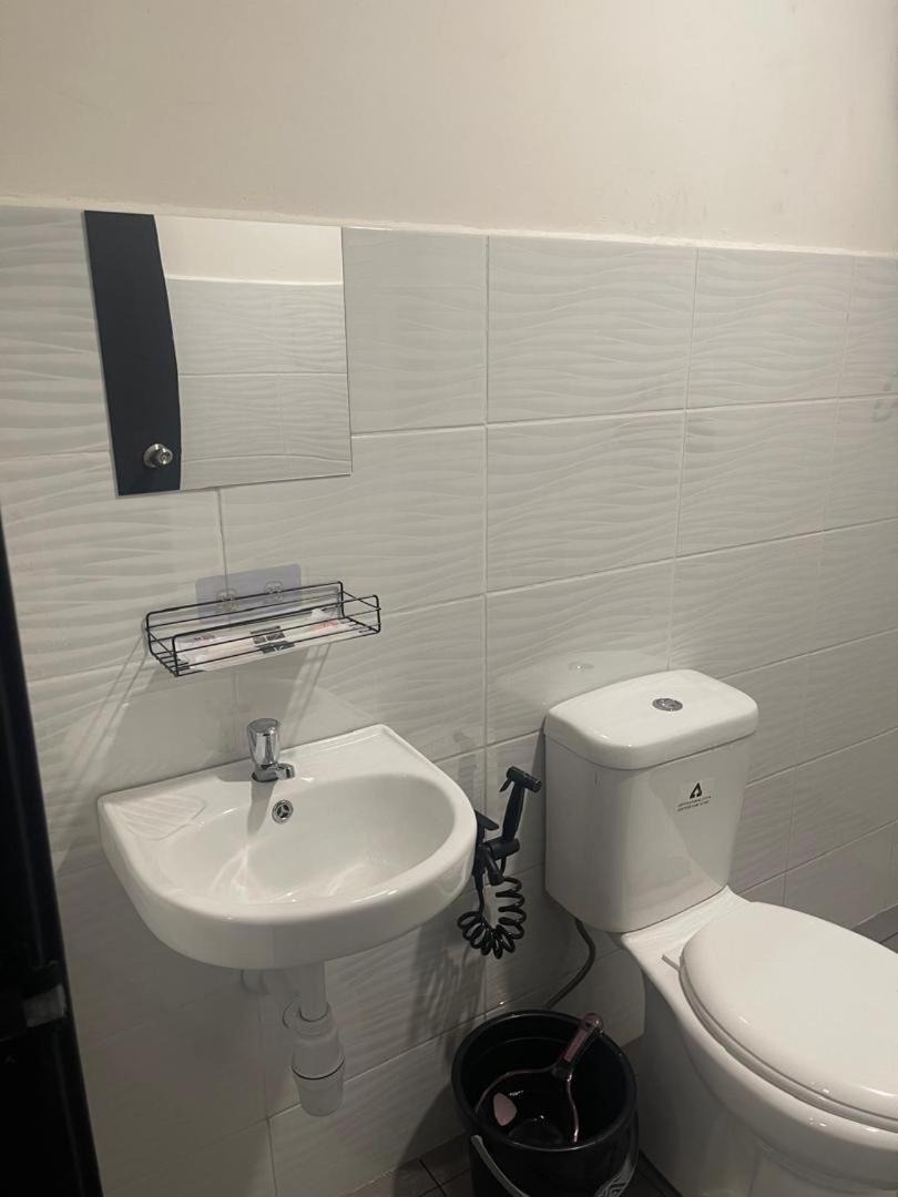 Felina Homestay Condo Selayang Batu Caves MusIim Friendly