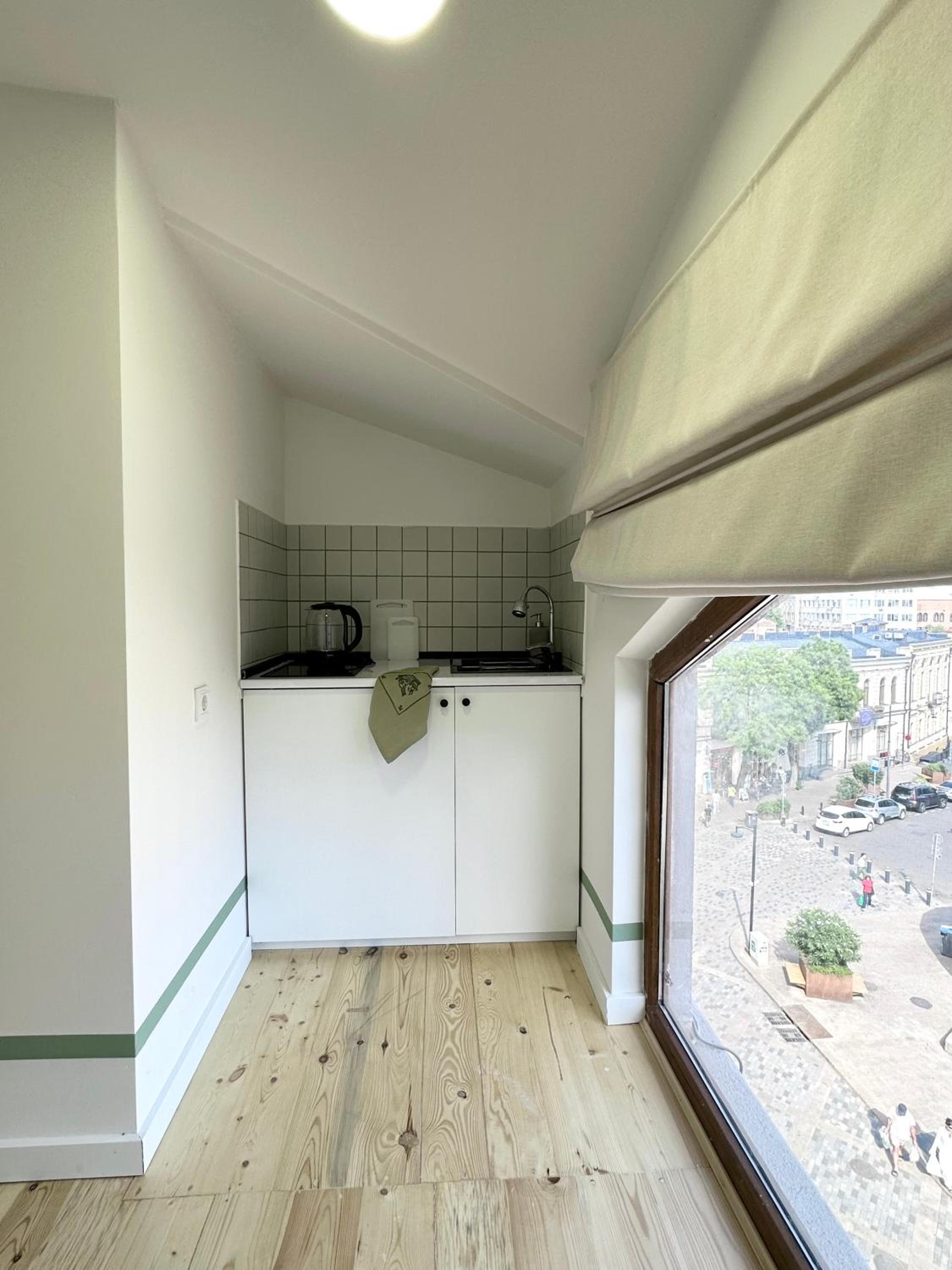 Tiny apartments on Orbeliani square - Green line