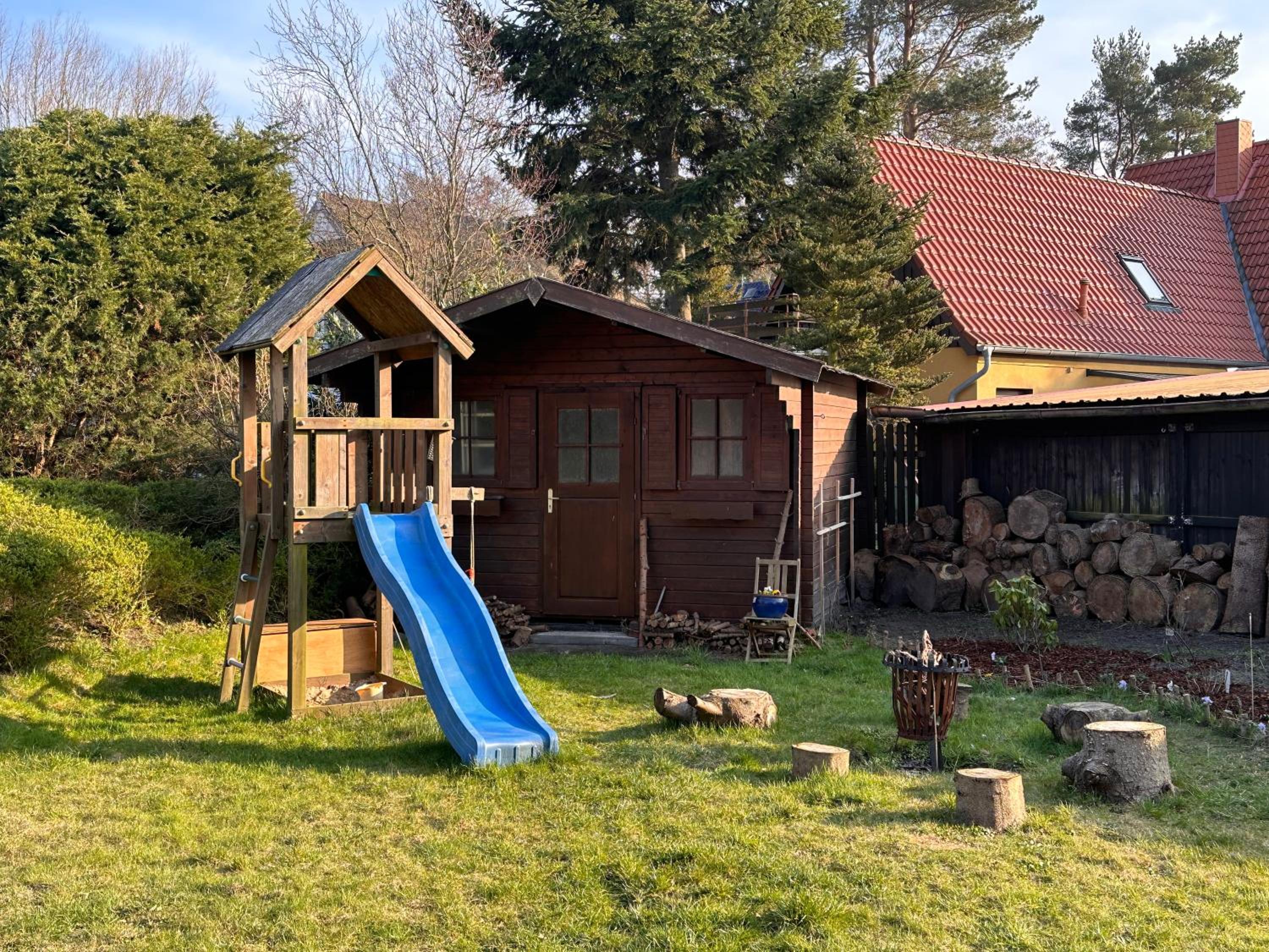 TROLLHUS - Großes familienfreundliches Ferienhaus