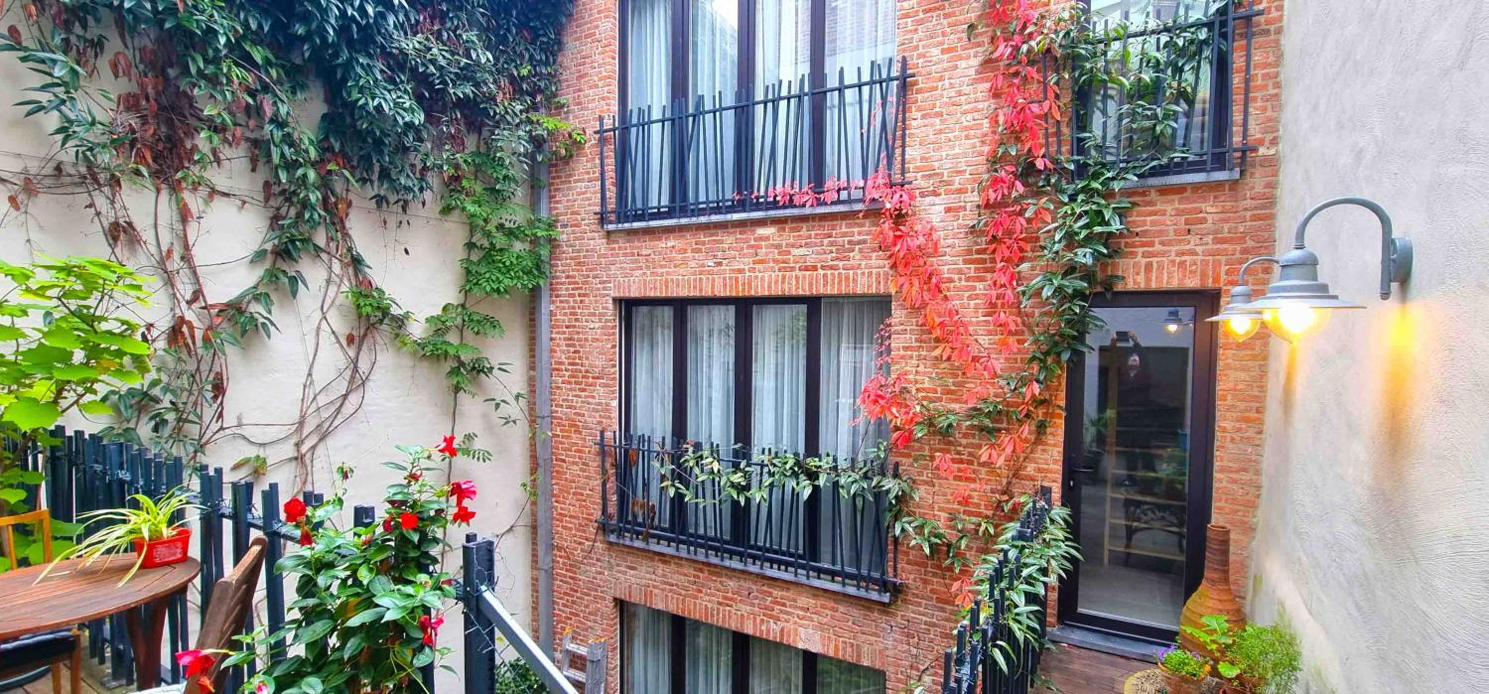 La Chèvre Folle - Lodging in Style with FREE basic breakfast
