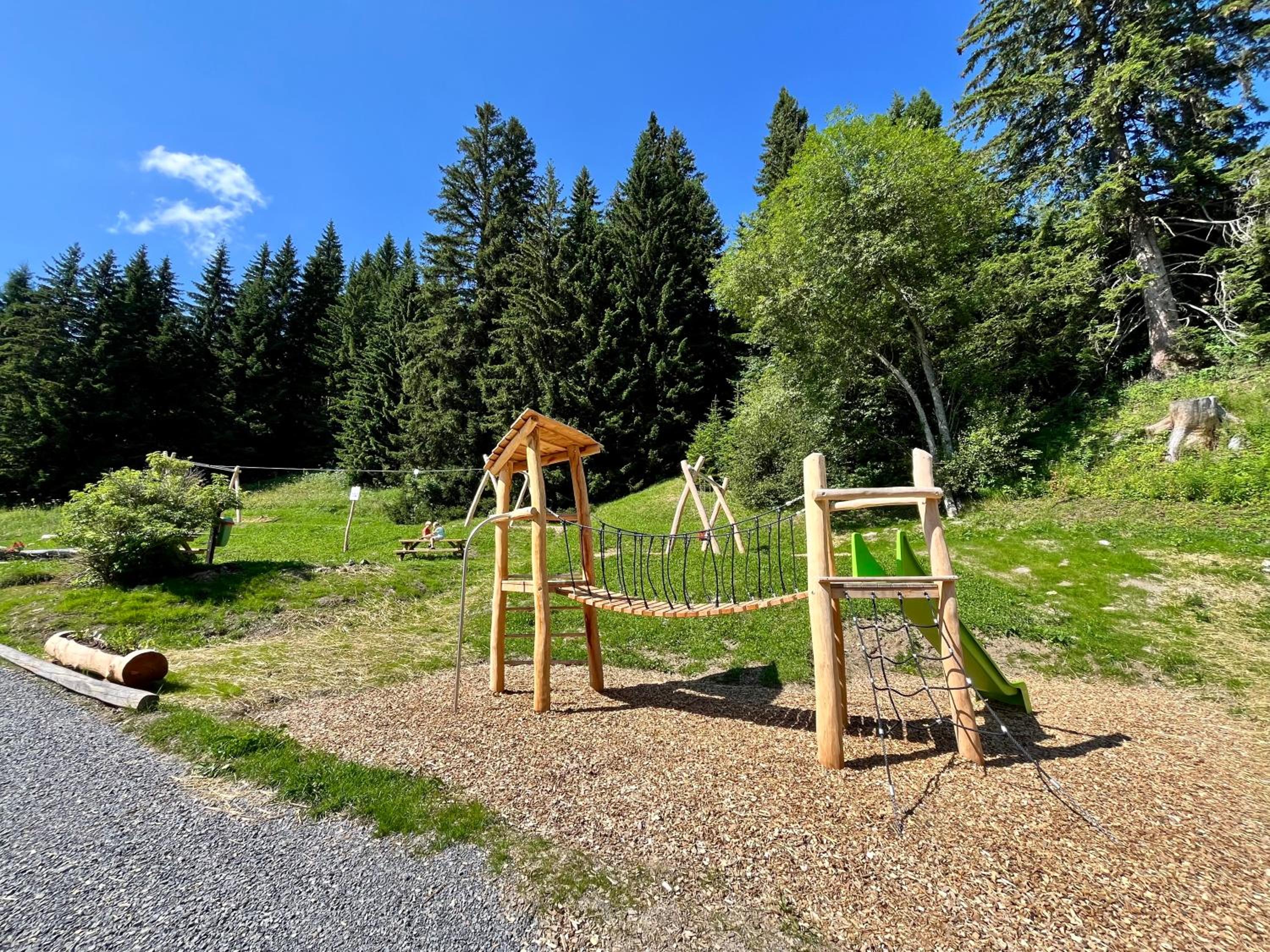 THE ALPINE STUDIO by the ski slopes & lake Frience