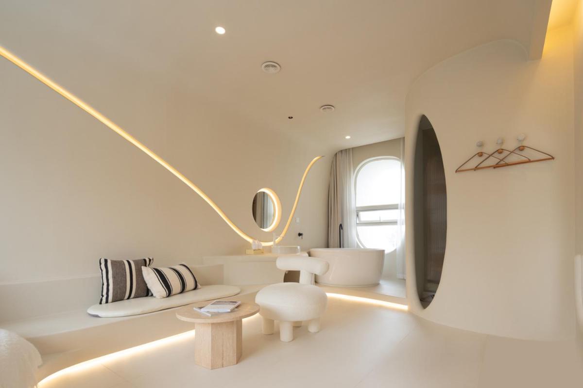 Shanghai Mira Chateau Vacation Homestay