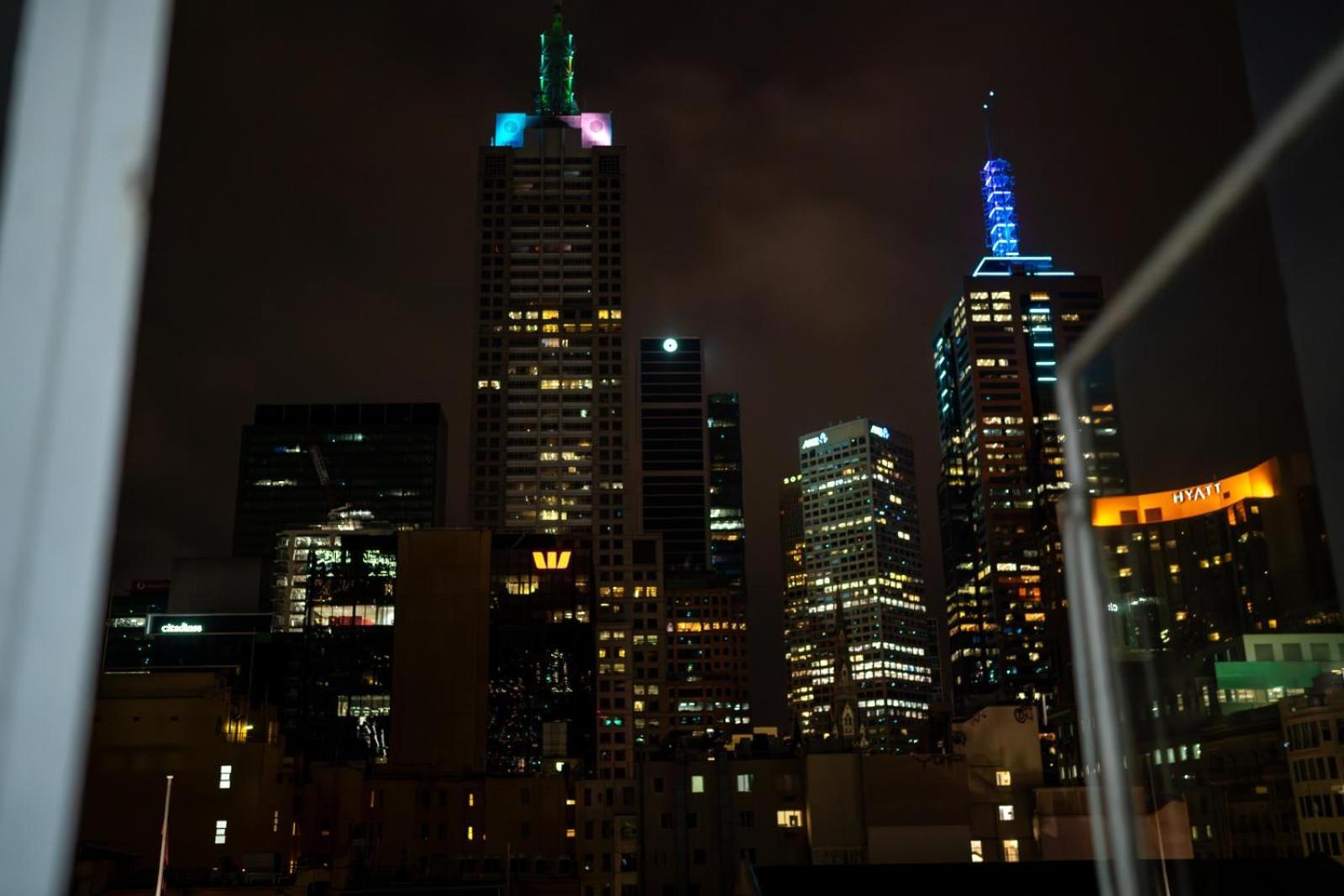 Melbourne Town Hall View Apartment