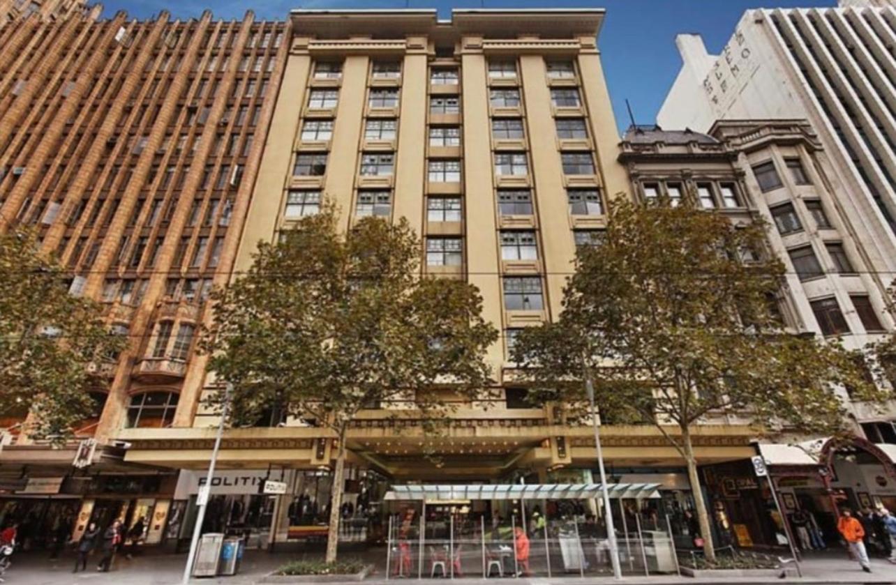 Melbourne Town Hall View Apartment