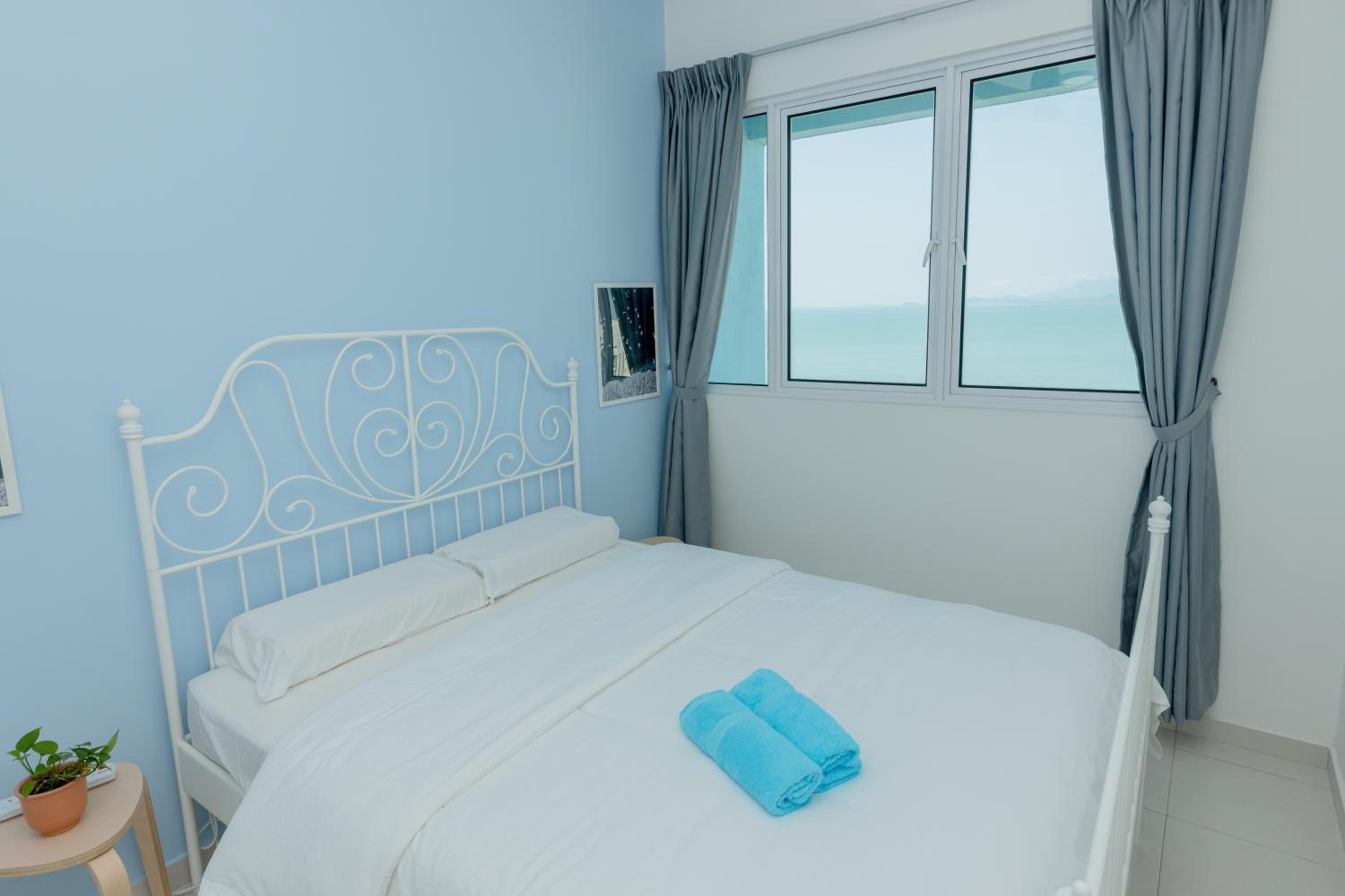 Seaview Retreat by AZURE photo 2