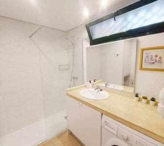 Precioso apartamento céntrico con piscina salada