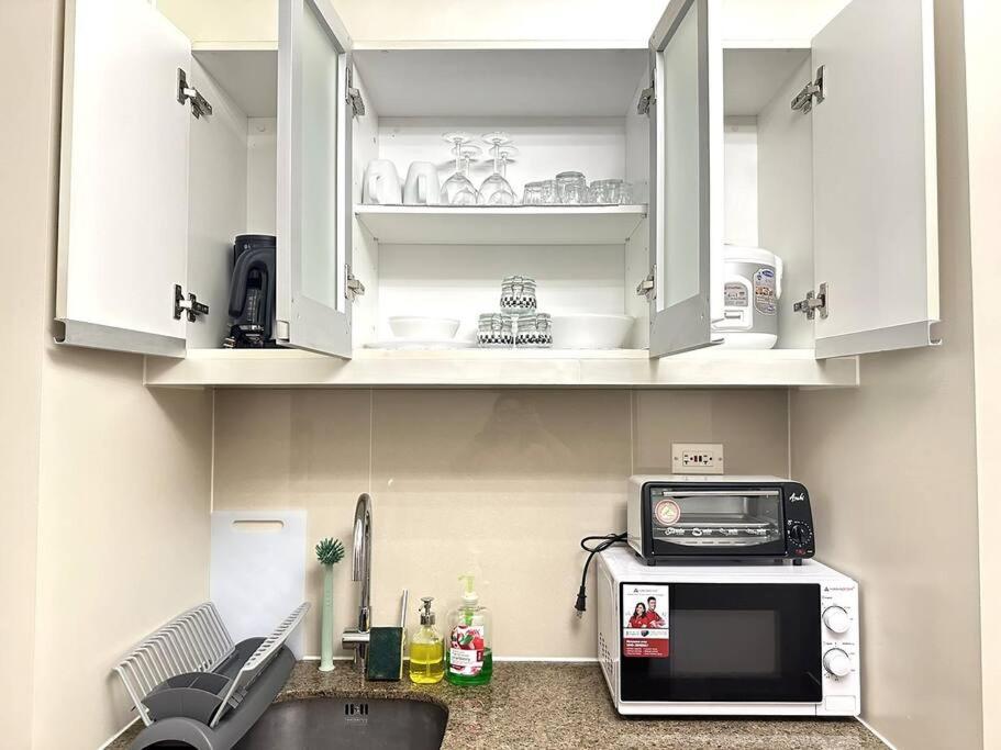 Modern Urban Escape 1BR Gem in Uptown BGC view 2