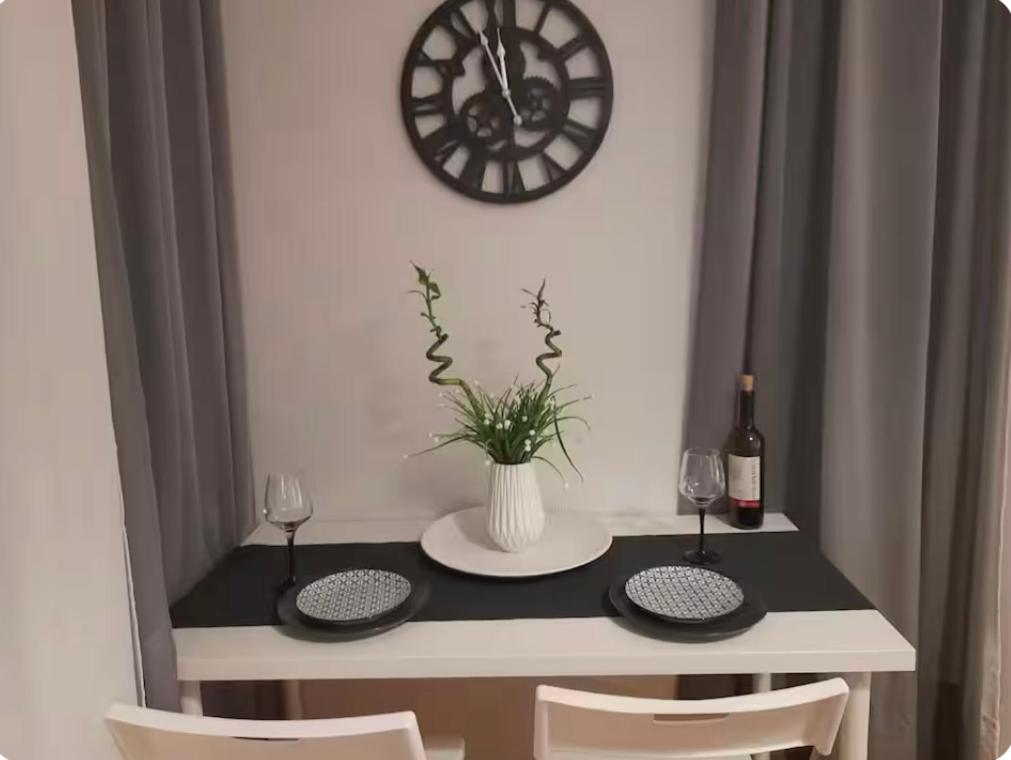F5 studio near the sea view 3