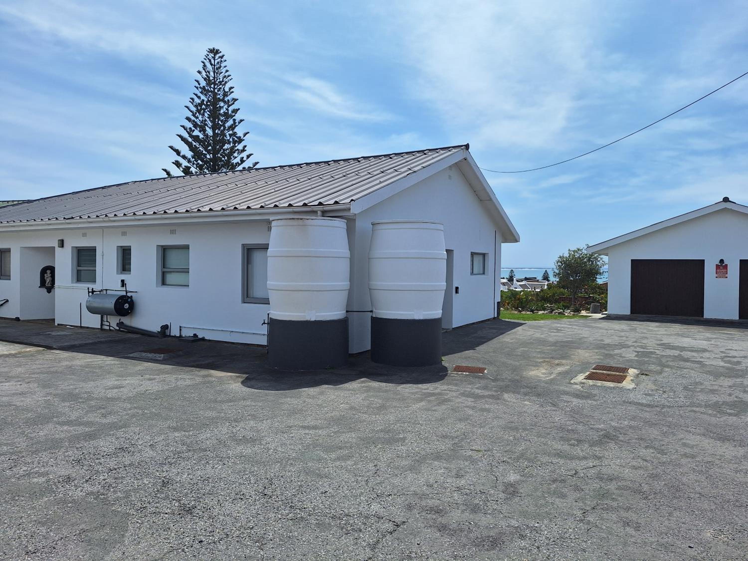 Strelitzia House