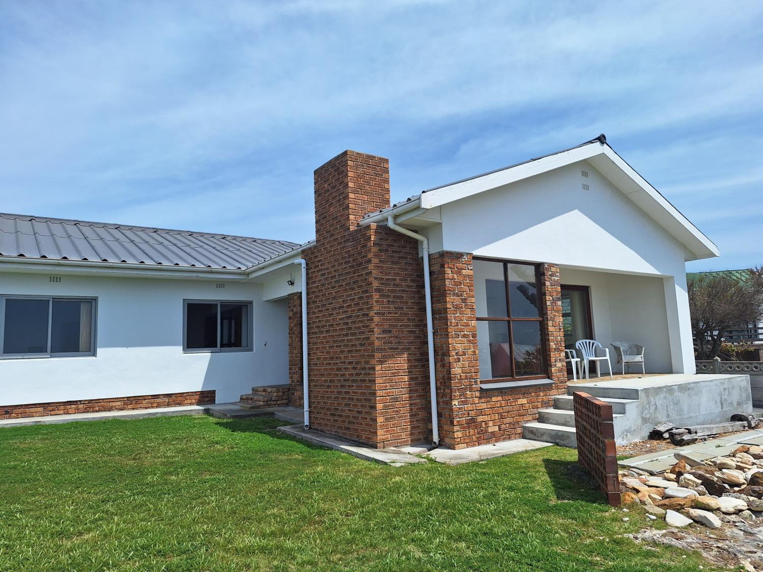 Strelitzia House