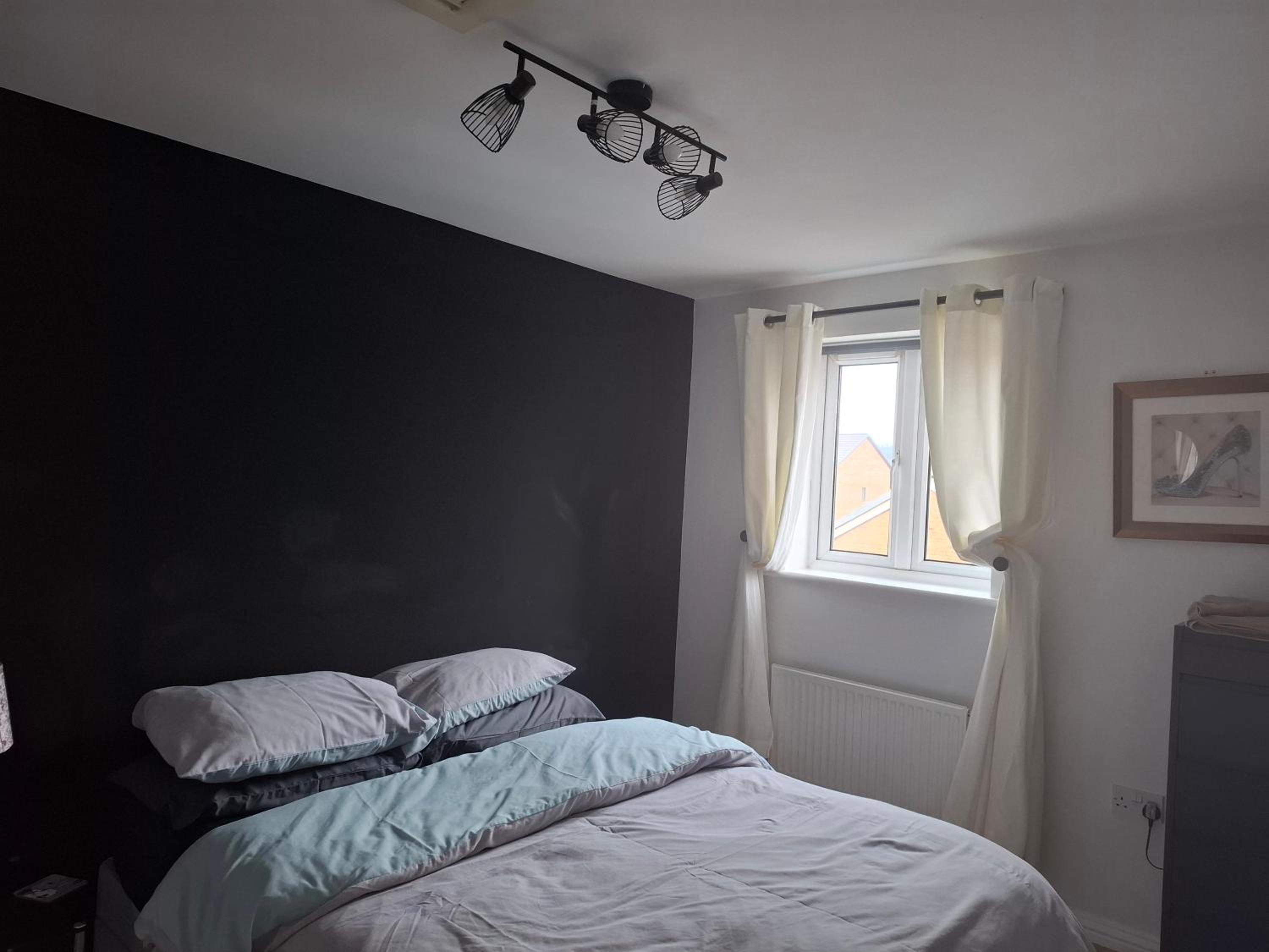 Driftmark Beachfront location Aberavon Beach Sea Views Large Driveway parking private site fibre optic wi fi view 5