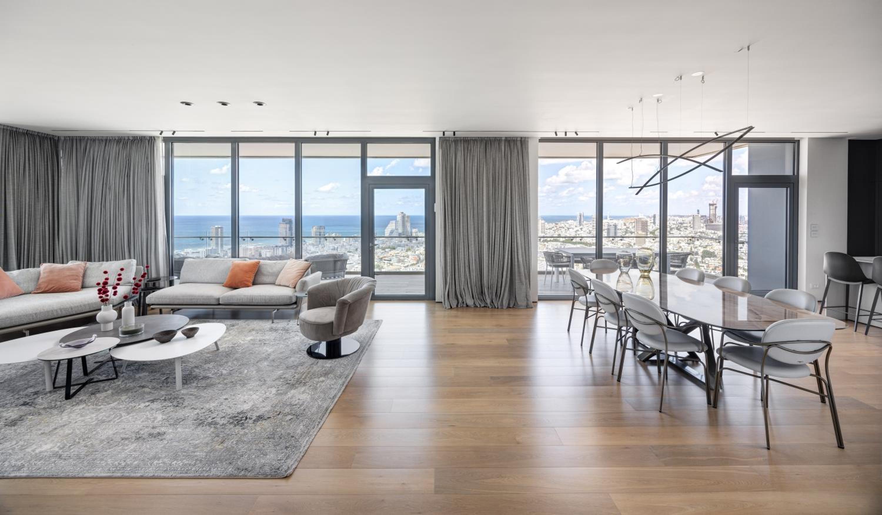 The Blvd Sky Elegant Apartment view 2