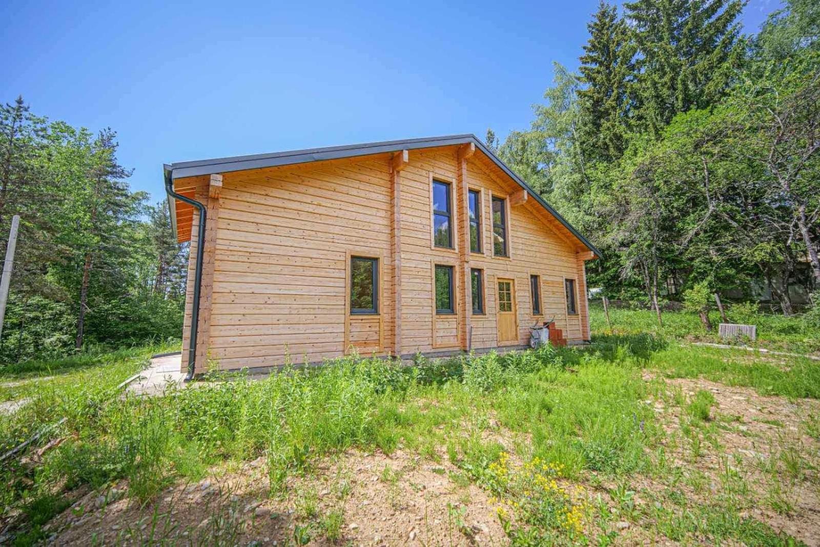 Villa Yarema Forest Residence