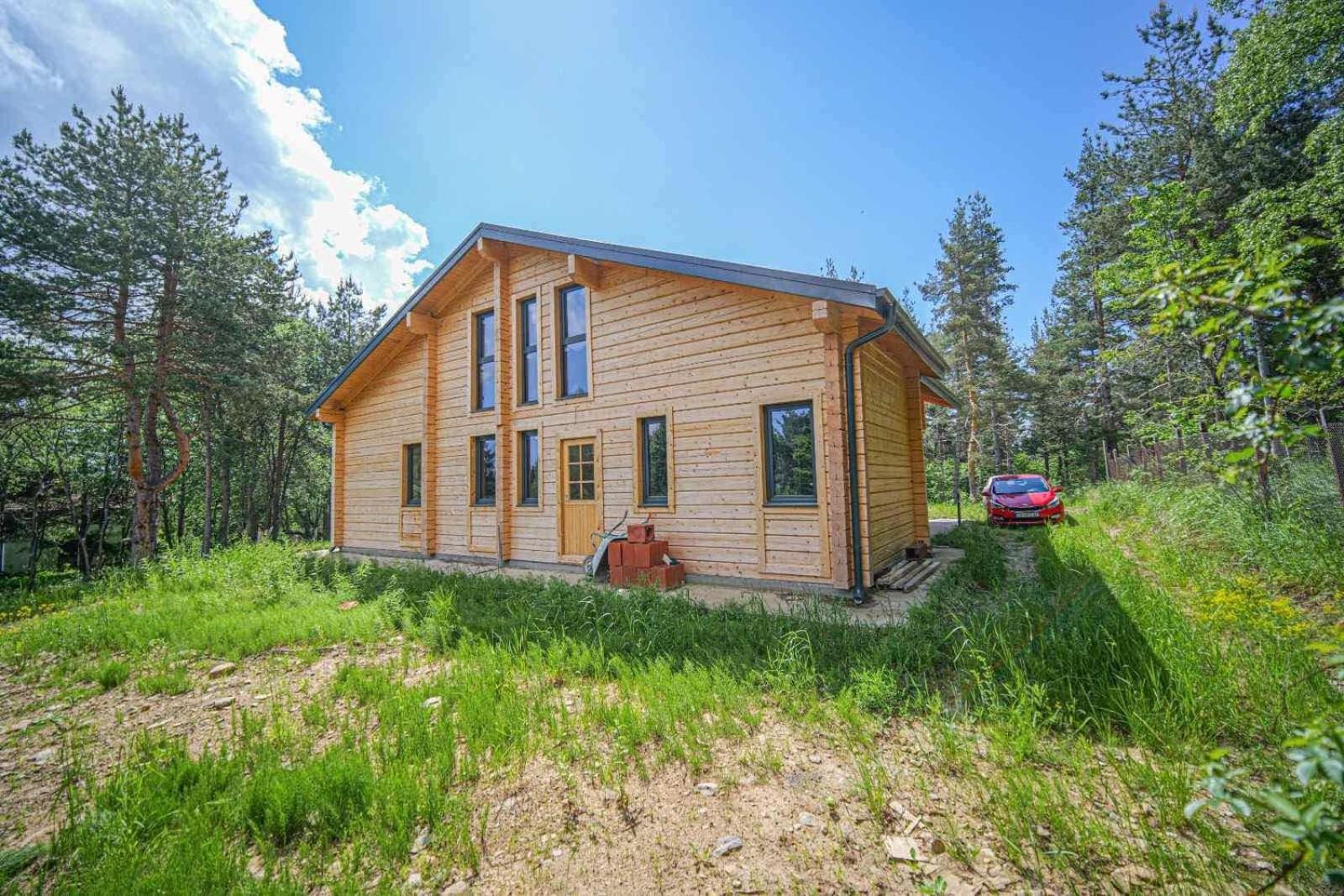 Villa Yarema Forest Residence