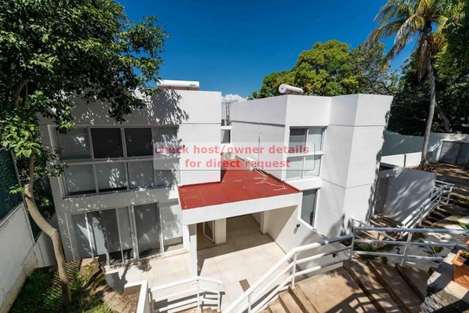 Beachfront villa Jaroslav includes cook and maid service view 3
