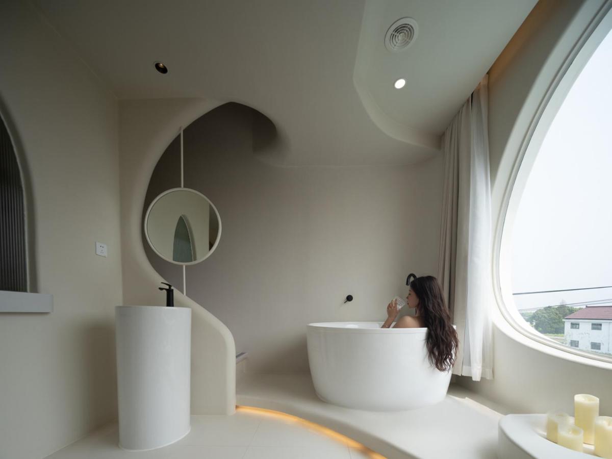 Shanghai Mira Chateau Vacation Homestay