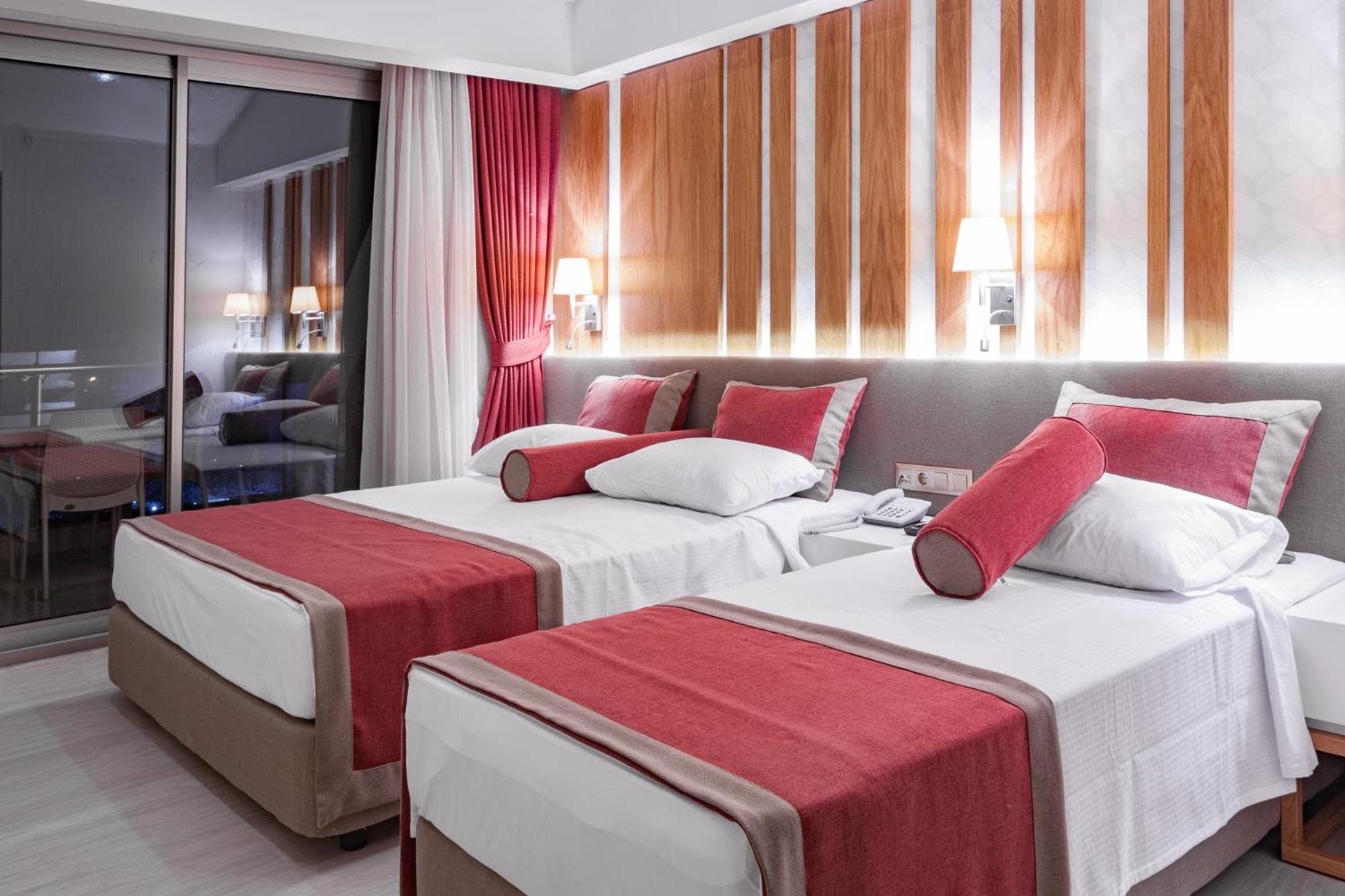 Graf Victor Otel - Image 27