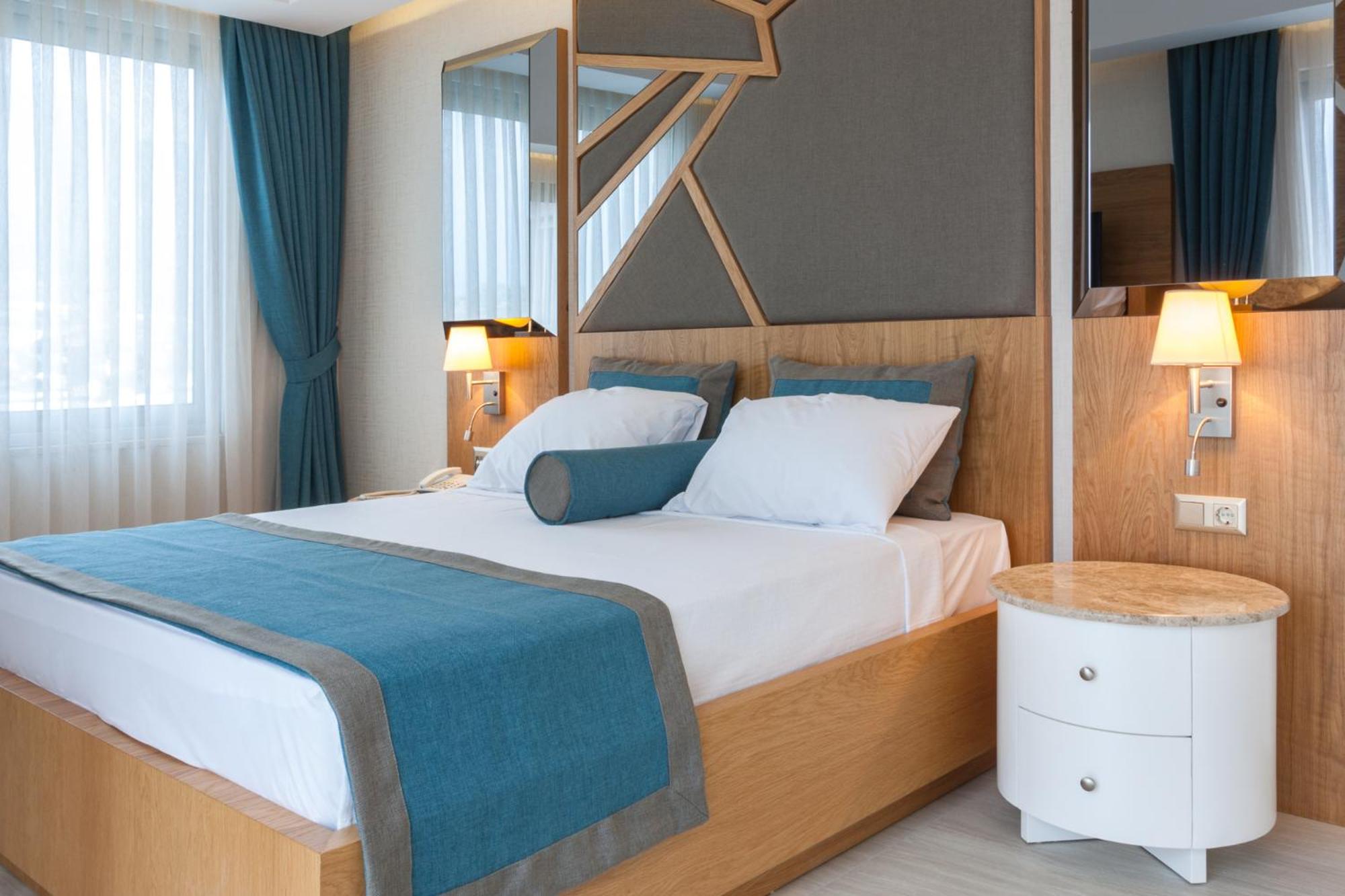 Graf Victor Otel - Image 29