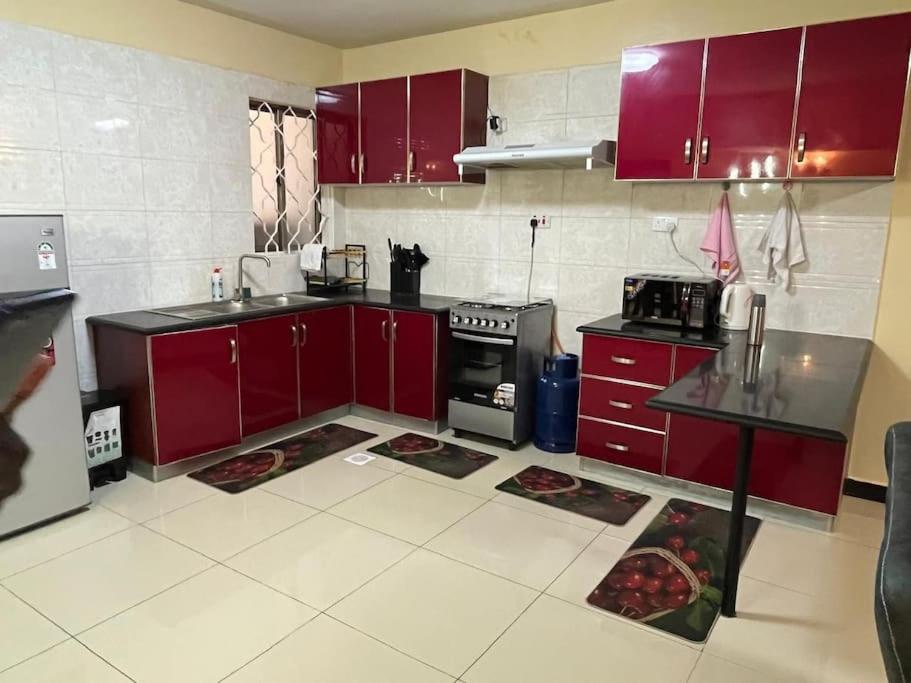 Luxurious 3-bedroom Apartment in Kilimani view 4
