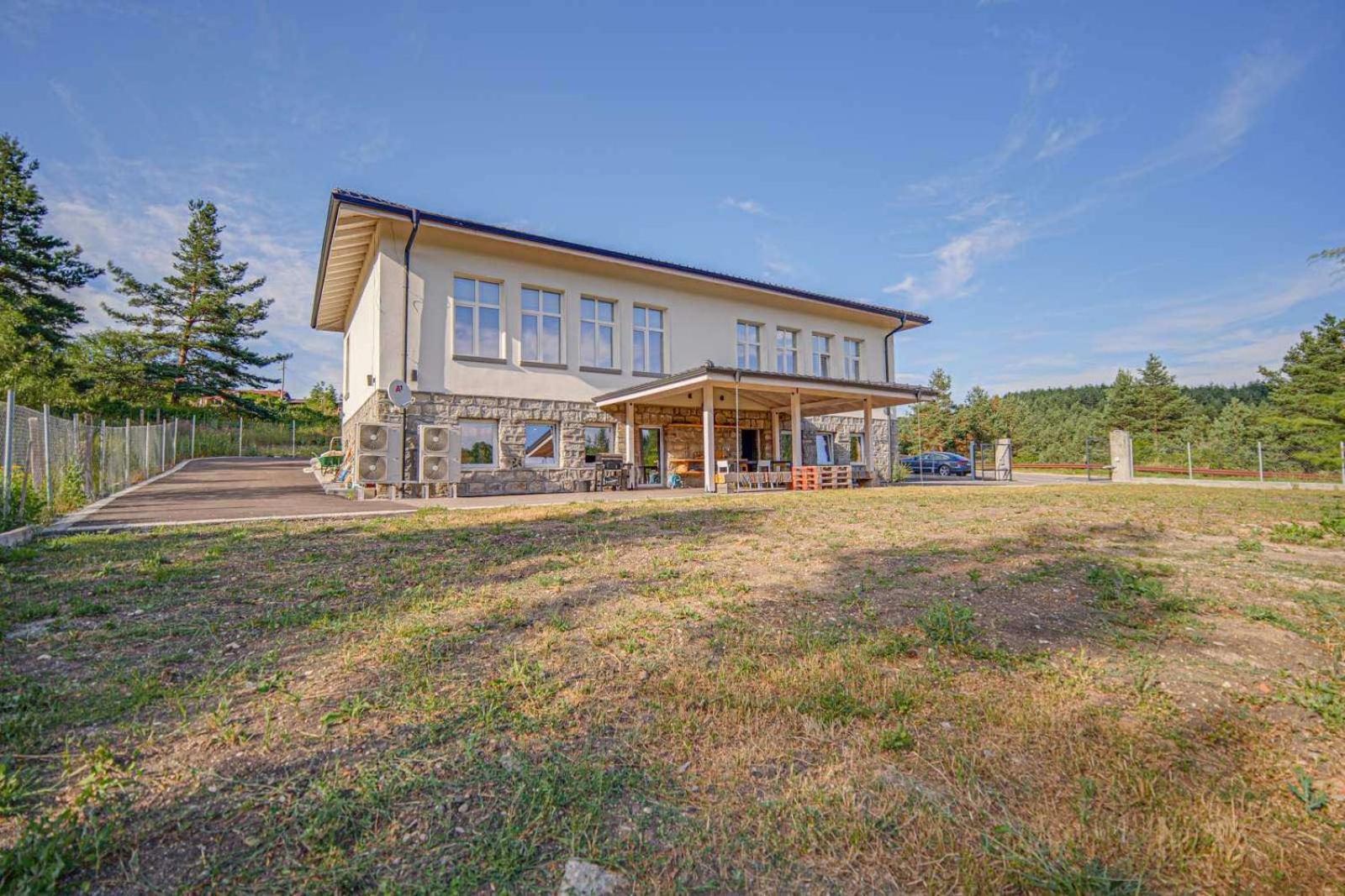 Villa The Old School Plana with Hot Pool & SPA by BookVillaBG