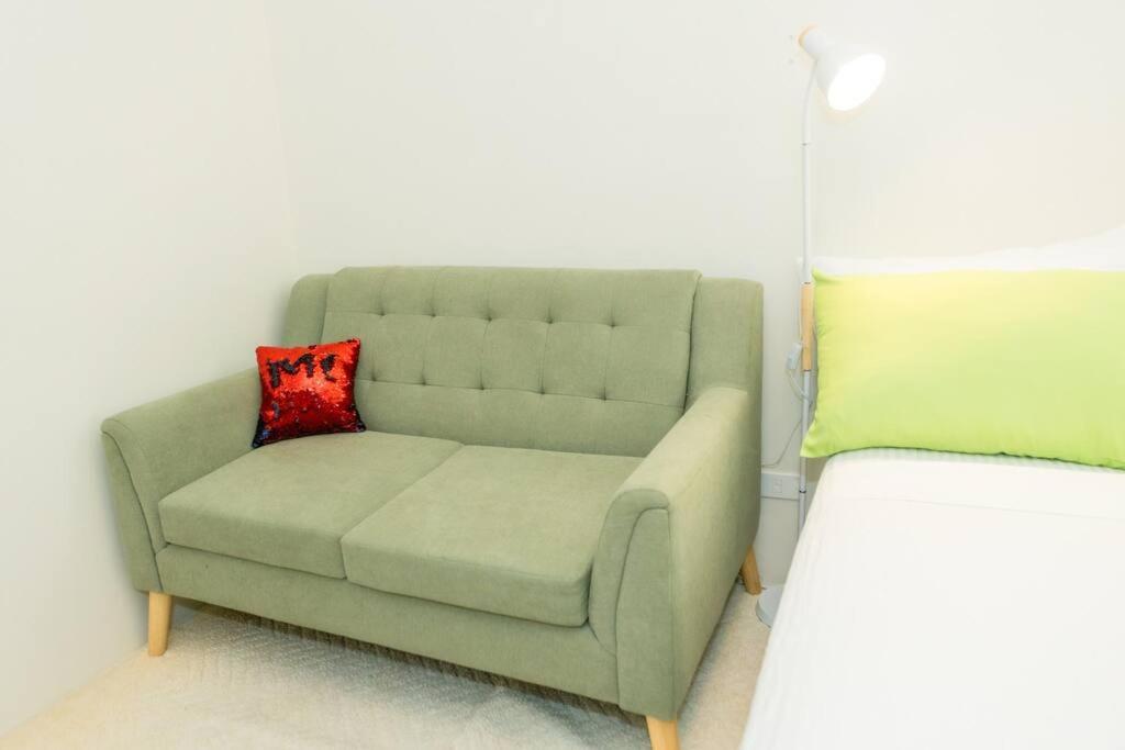Unit 28 Mountain View Studio by Ems