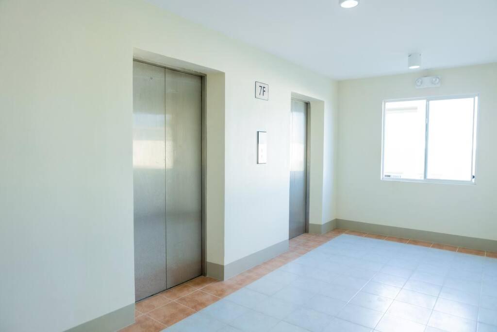 Unit 28 Mountain View Studio by Ems