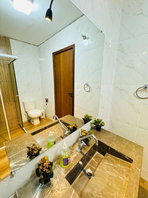 Casa Moderna Em Ilhabela Com Cachoeira