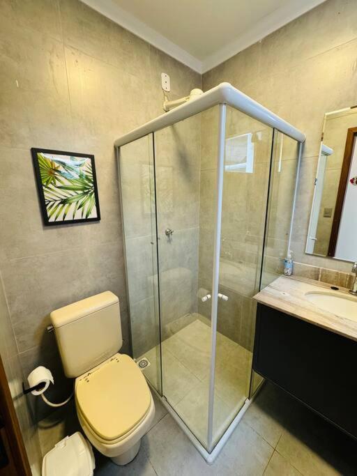 Casa Moderna Em Ilhabela Com Cachoeira