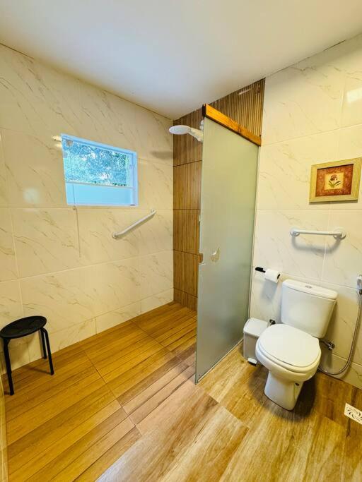 Casa Moderna Em Ilhabela Com Cachoeira