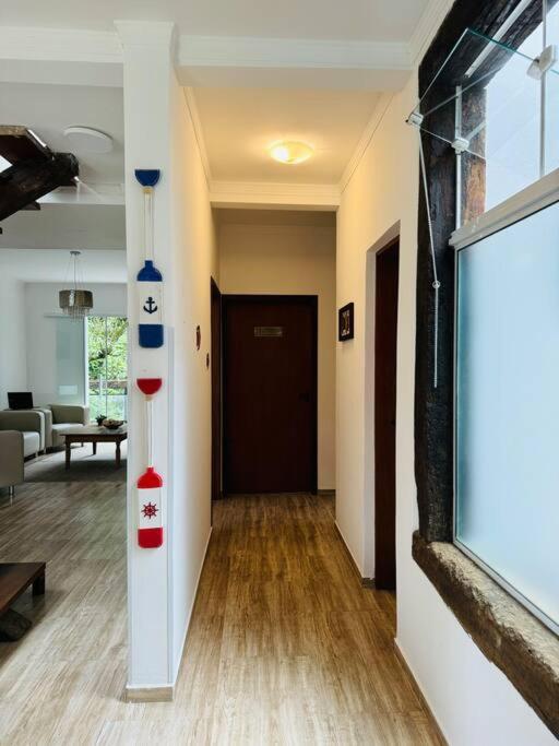 Casa Moderna Em Ilhabela Com Cachoeira