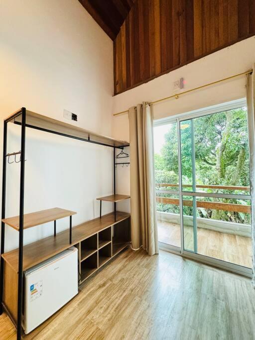 Casa Moderna Em Ilhabela Com Cachoeira