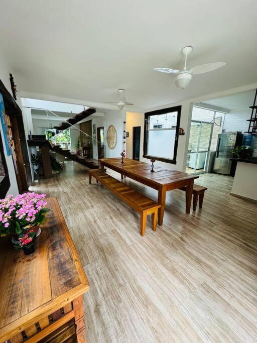 Casa Moderna Em Ilhabela Com Cachoeira