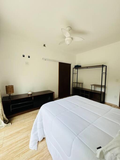 Casa Moderna Em Ilhabela Com Cachoeira