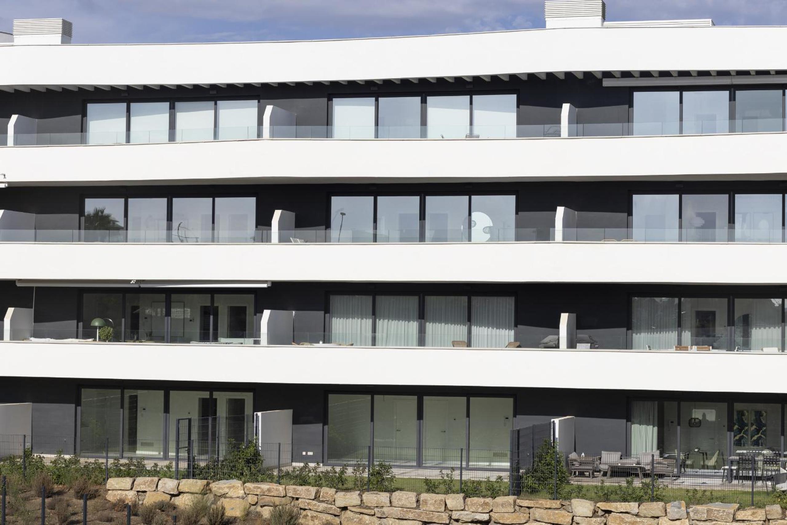 Elegant Luxury Suite with Terrace in Higueron