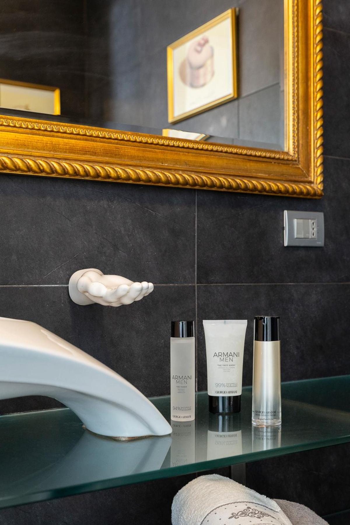The Boutique Houses - Iconic Suite in Galleria Duomo with private parking