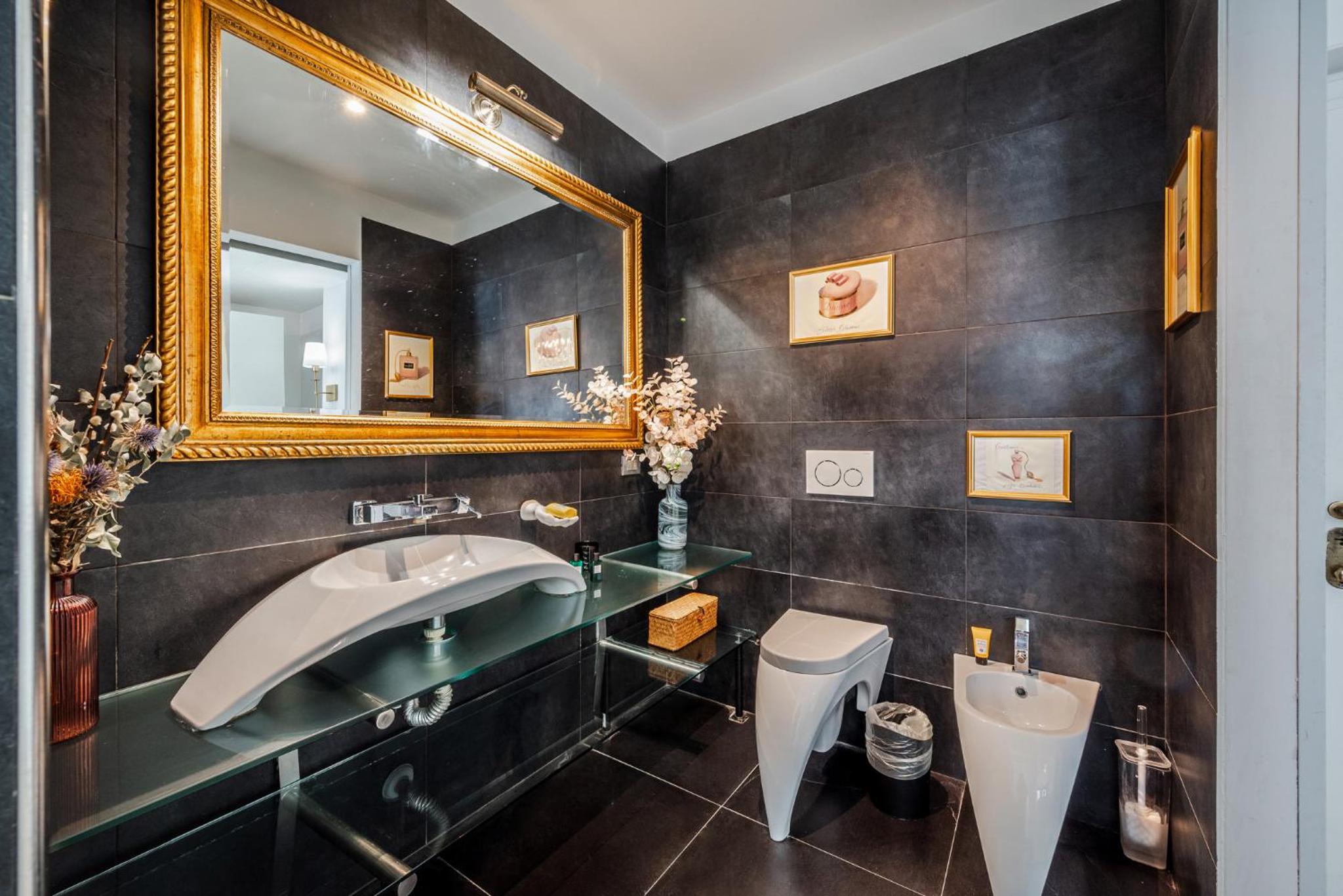The Boutique Houses - Iconic Suite in Galleria Duomo with private parking