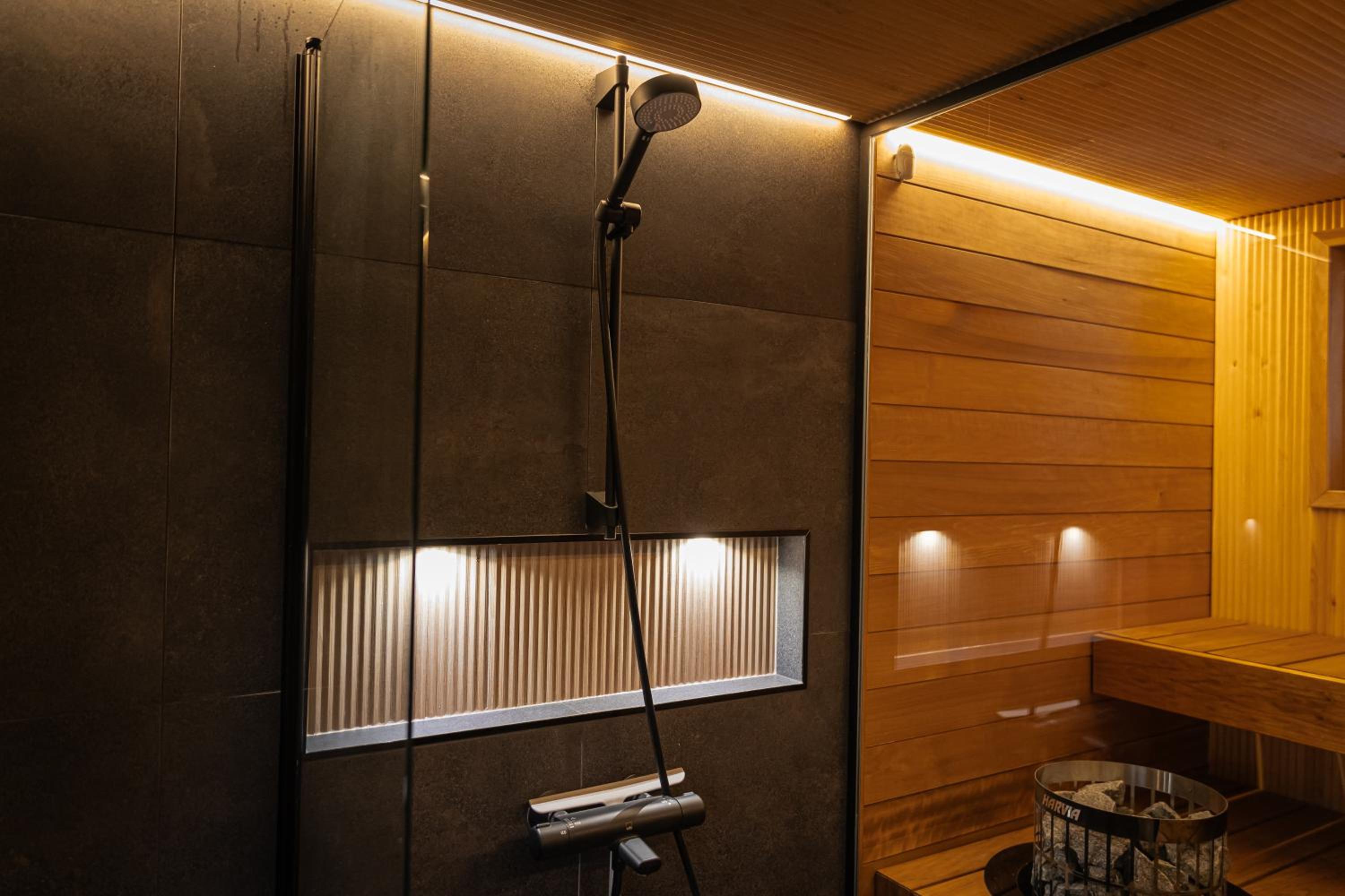 Aurora Chalet with Sauna by Booklapland