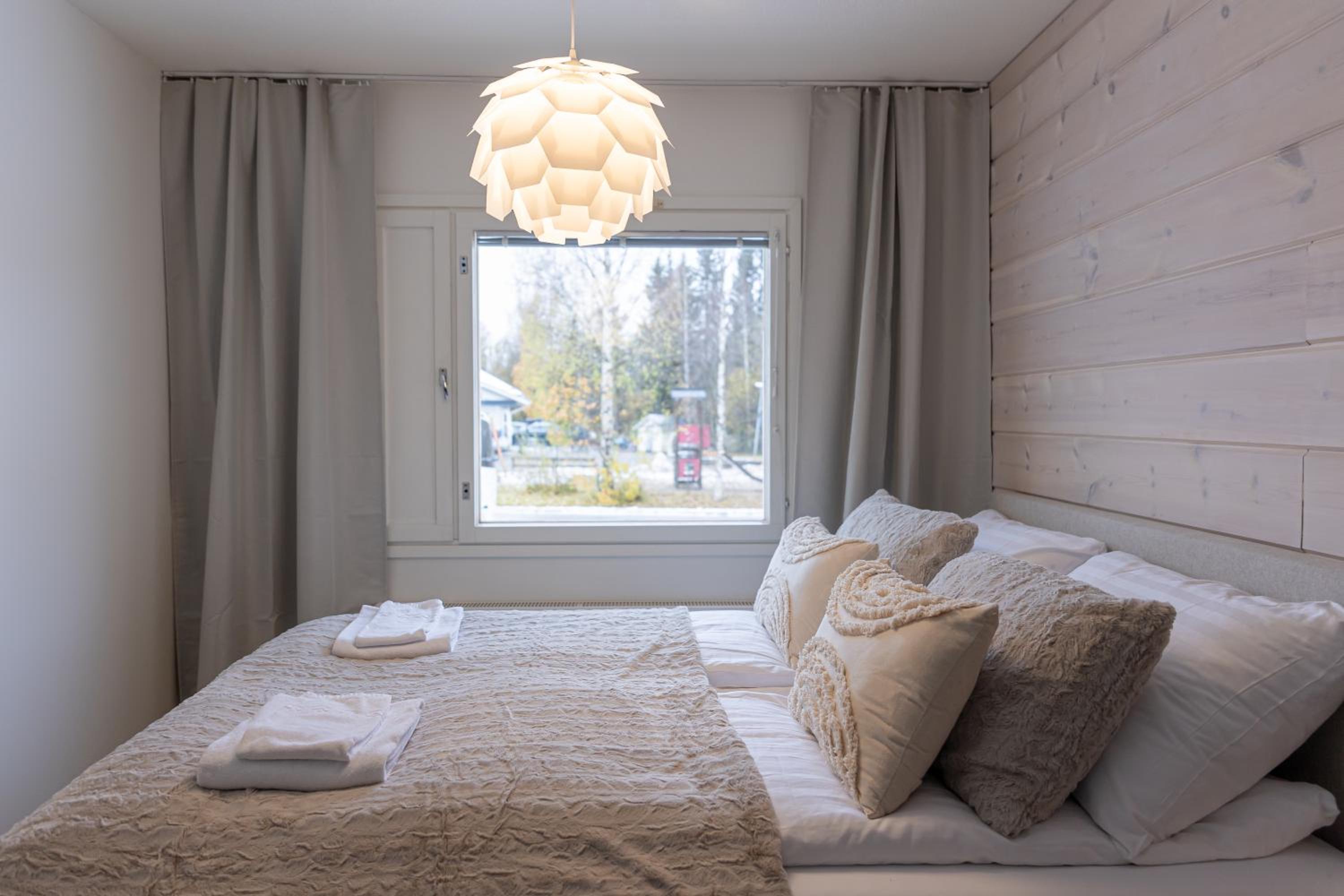 Aurora Chalet with Sauna by Booklapland