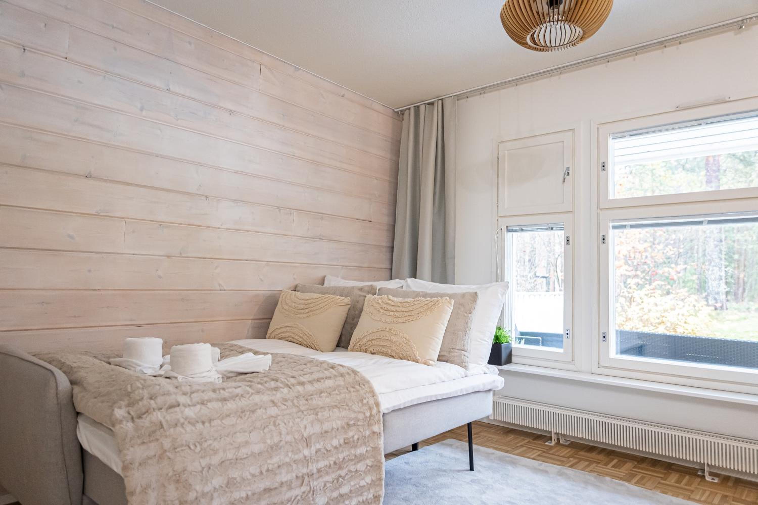 Aurora Chalet with Sauna by Booklapland