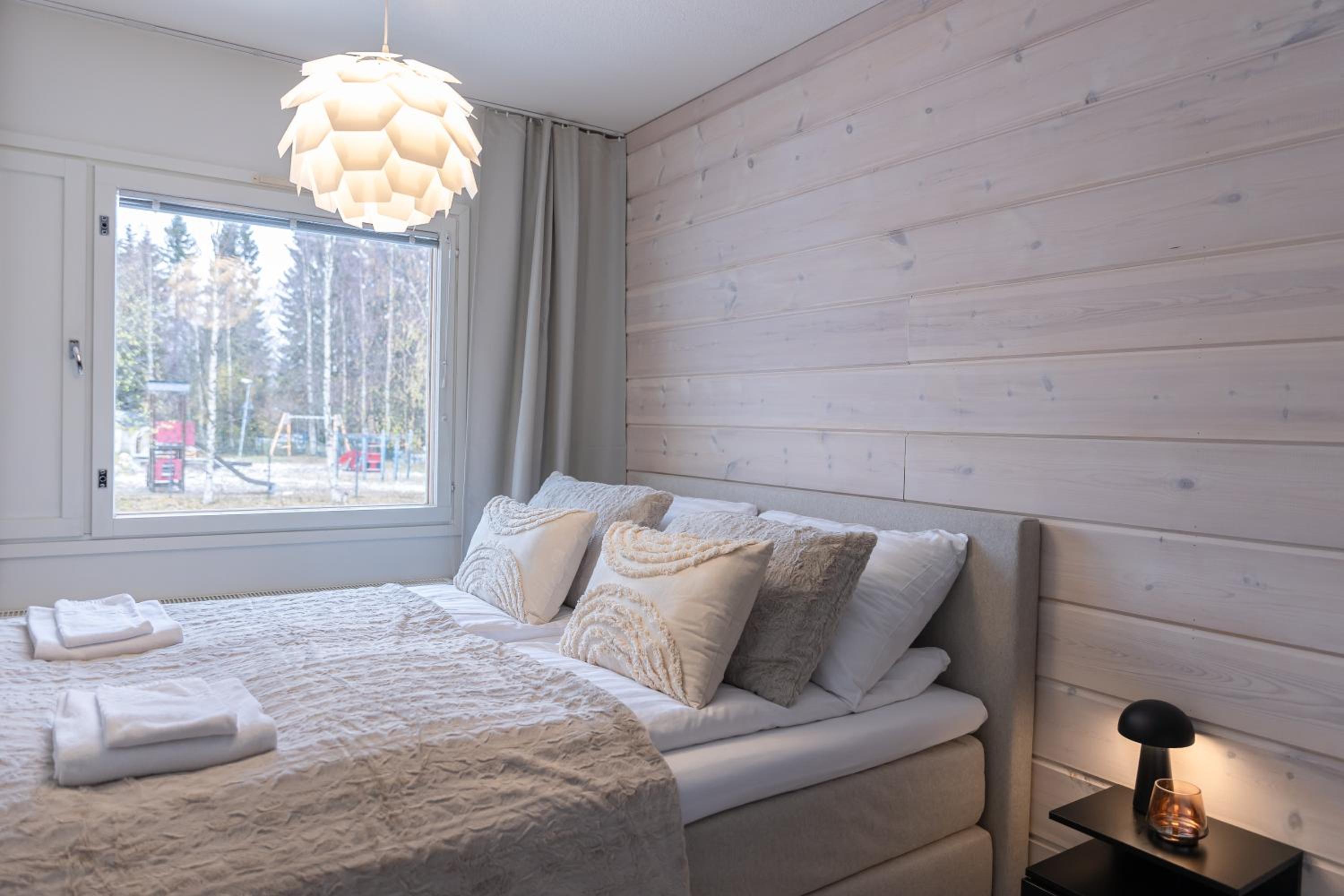 Aurora Chalet with Sauna by Booklapland