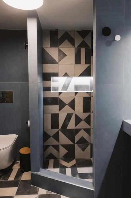 Vibrant Retreat - Funky Style and Acropolis View photo 2