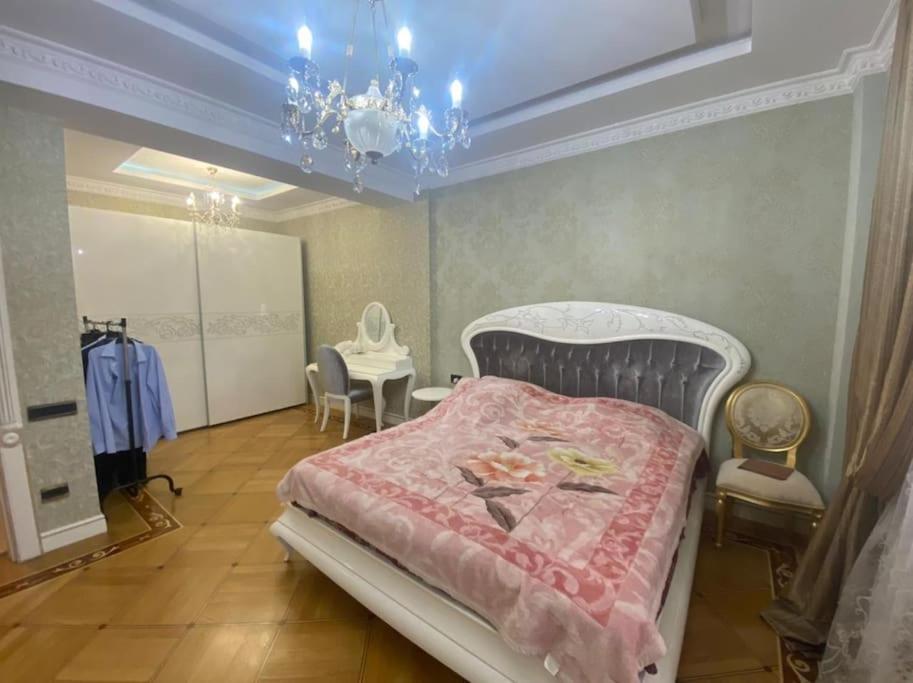 Two-Bedroom Deluxe Apartment with Balcony