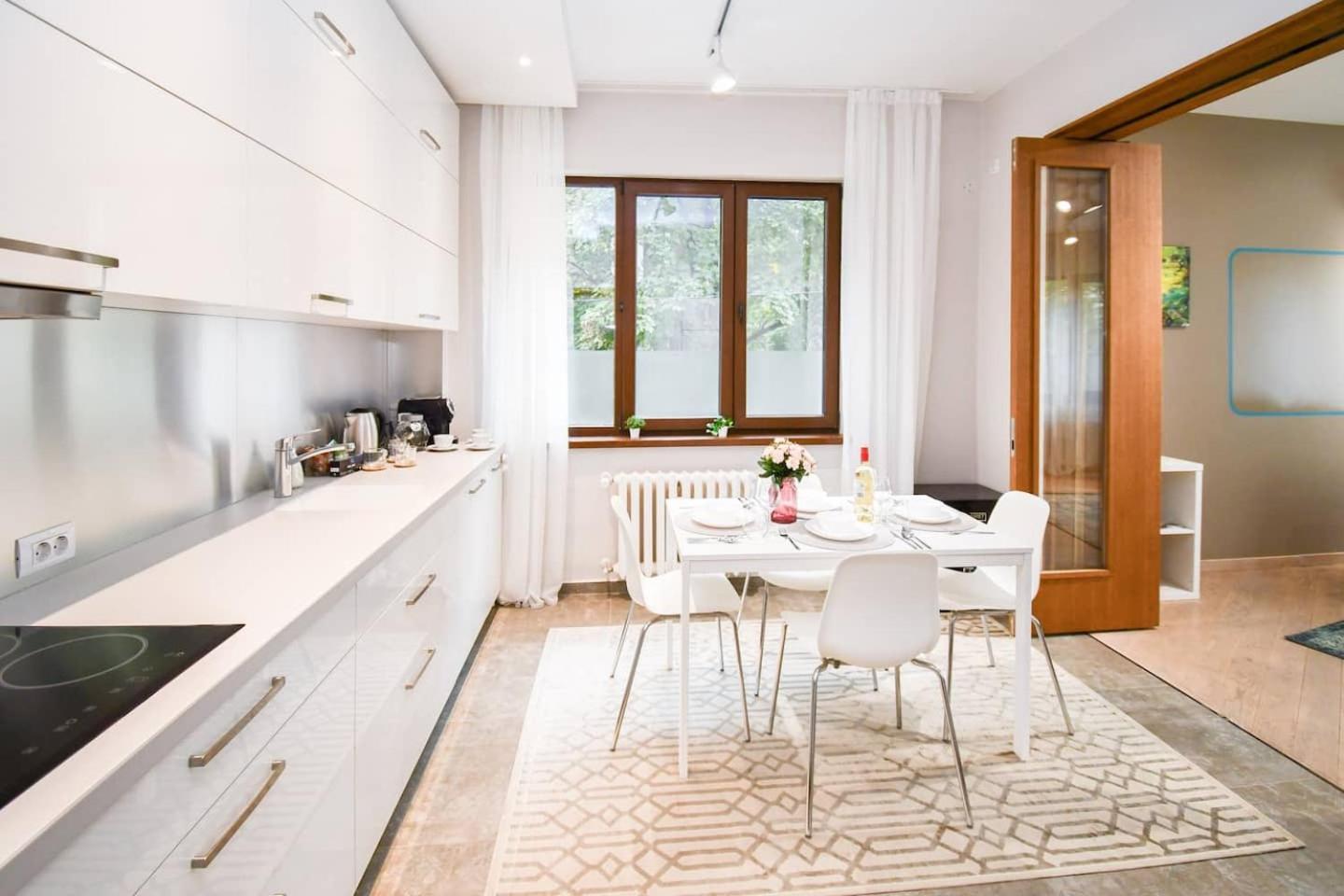 You Will This New Modern & Spacious Apt!