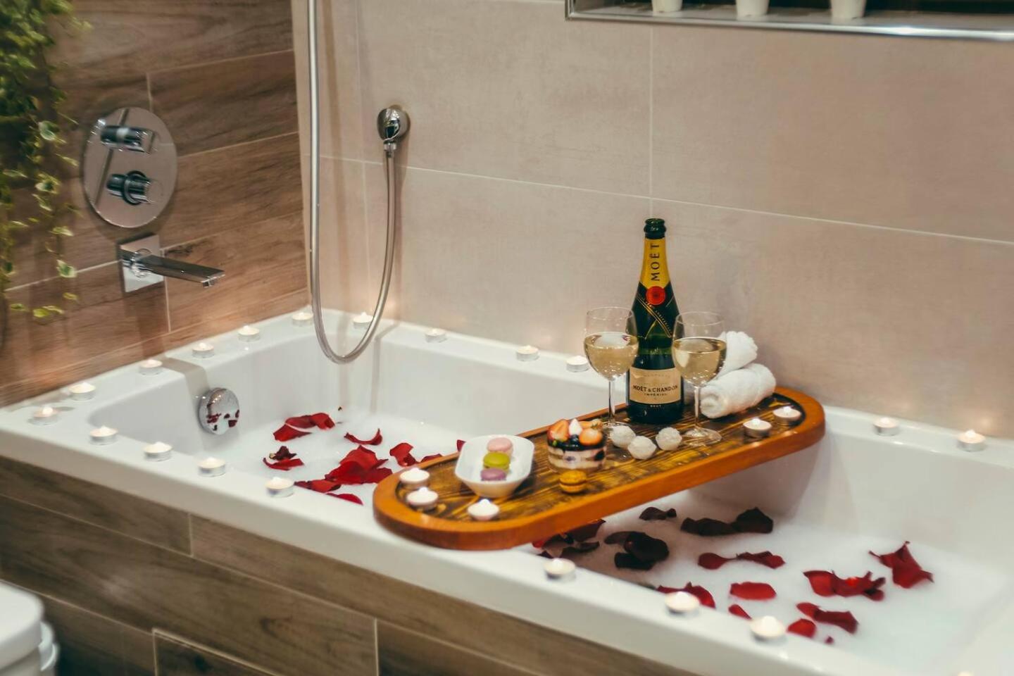 You Will This New Modern & Spacious Apt!