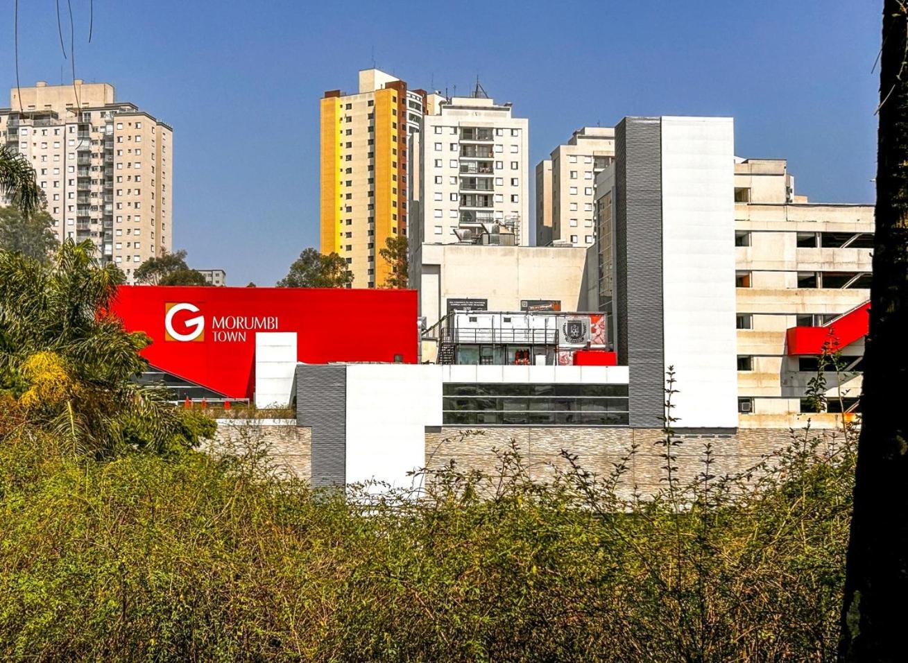 Apto espacoso c WiFi prox a Marginal Pinheiros SP